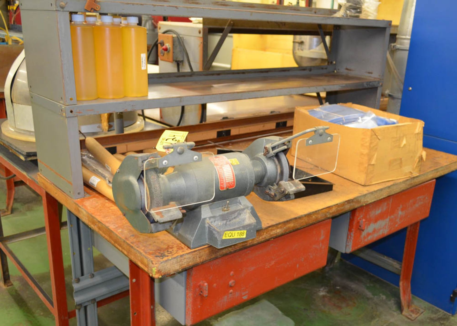 6" DOUBLE END BENCH GRINDER WITH BENCH