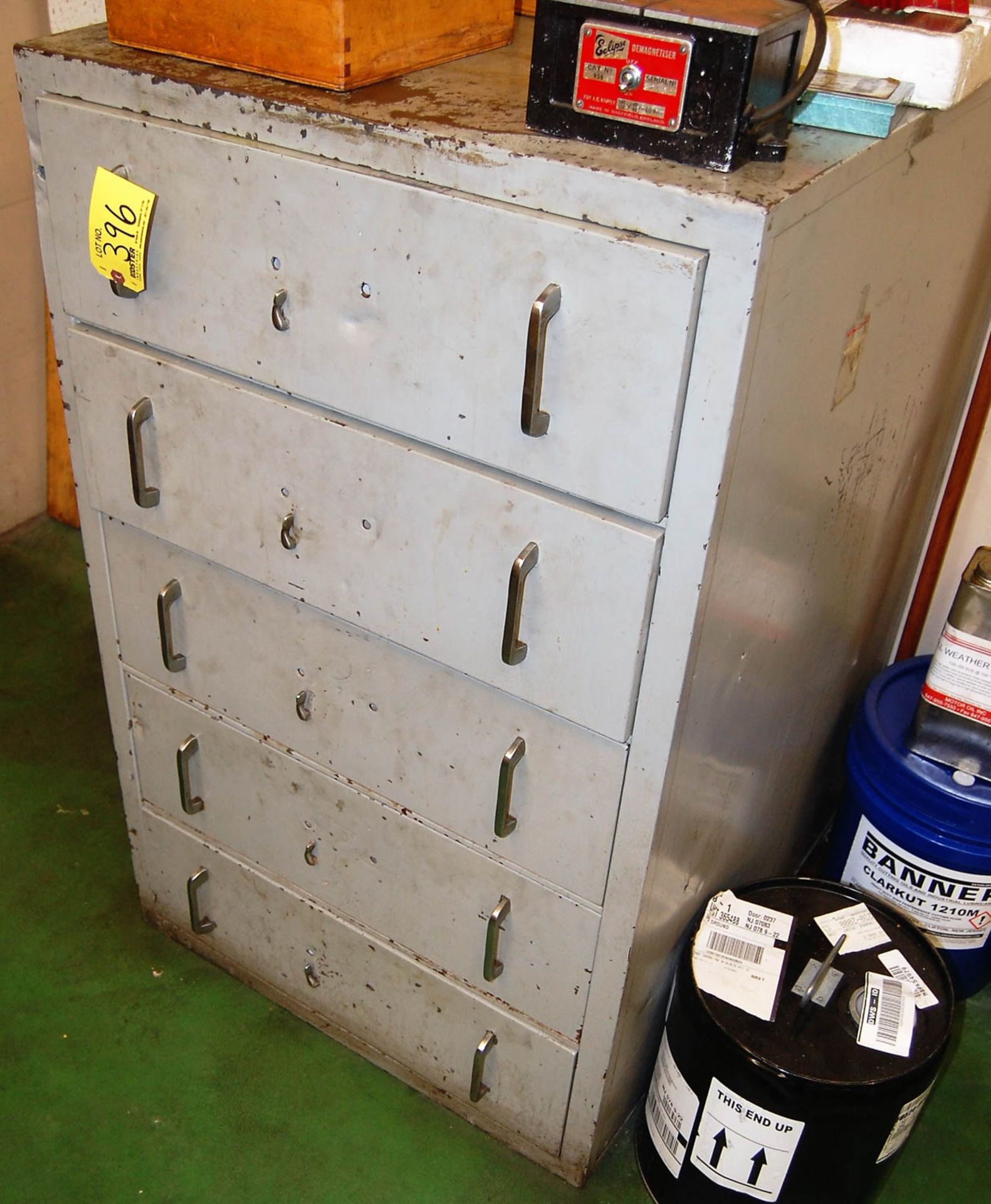 5-DRAWER CABINET WITH ESCO PARTS