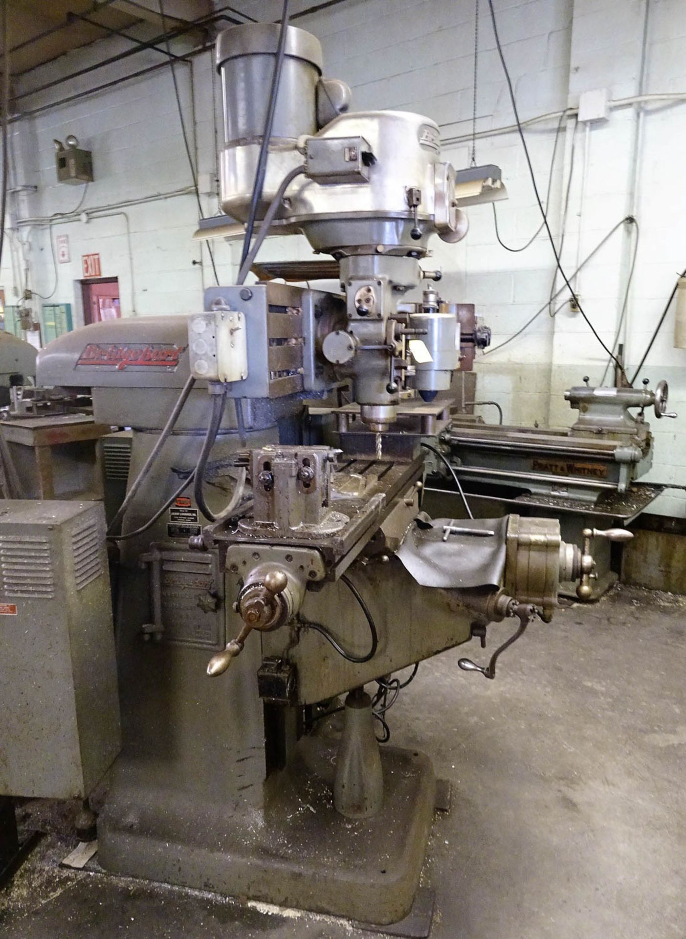 BRIDGEPORT 1HP DUAL HEAD LINE-A-MILL OPTICAL LINE TRACER MILL, WITH 9" X 42" POWER FEED TABLE, 80- - Image 2 of 5