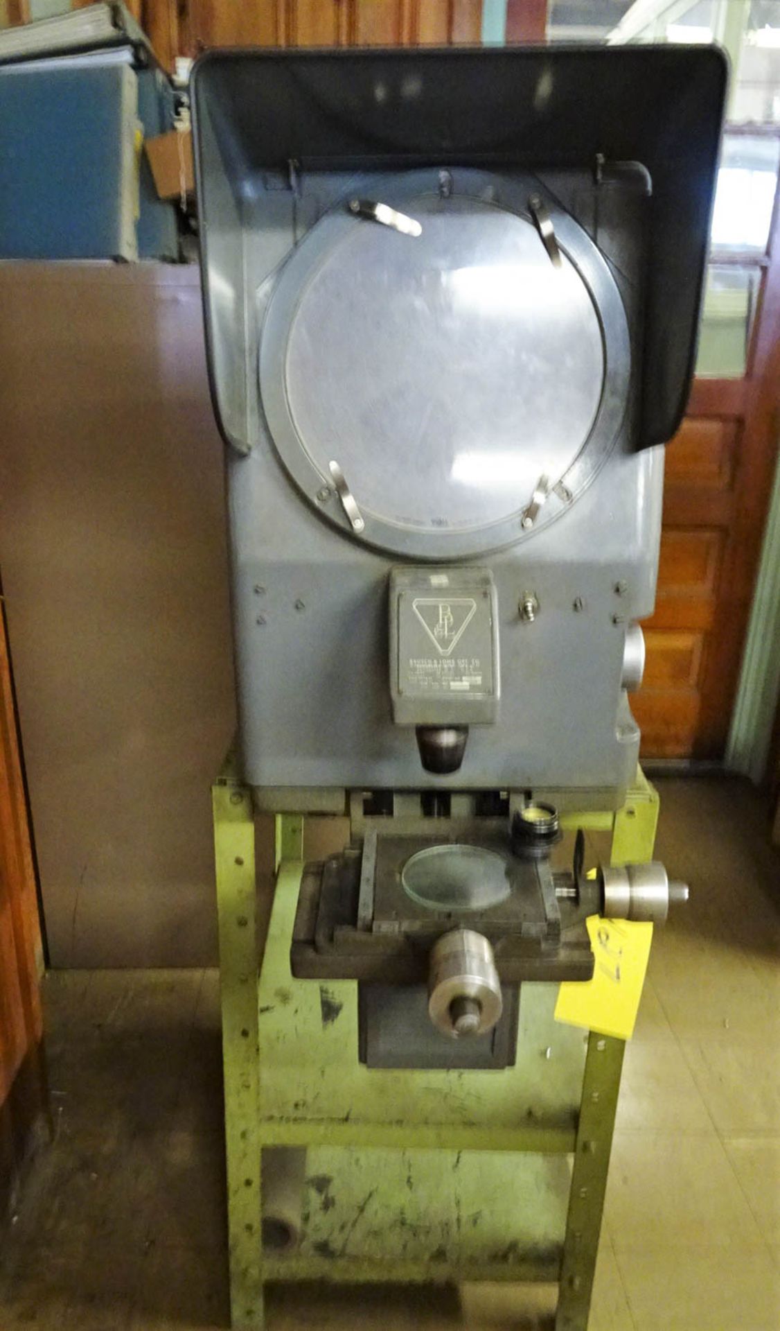 BAUSCH & LOMB TYPE 33-12-11 OPTICAL COMPARATOR, WITH TABLE, S/N HD6203, AND (2) LENSES - Image 4 of 4