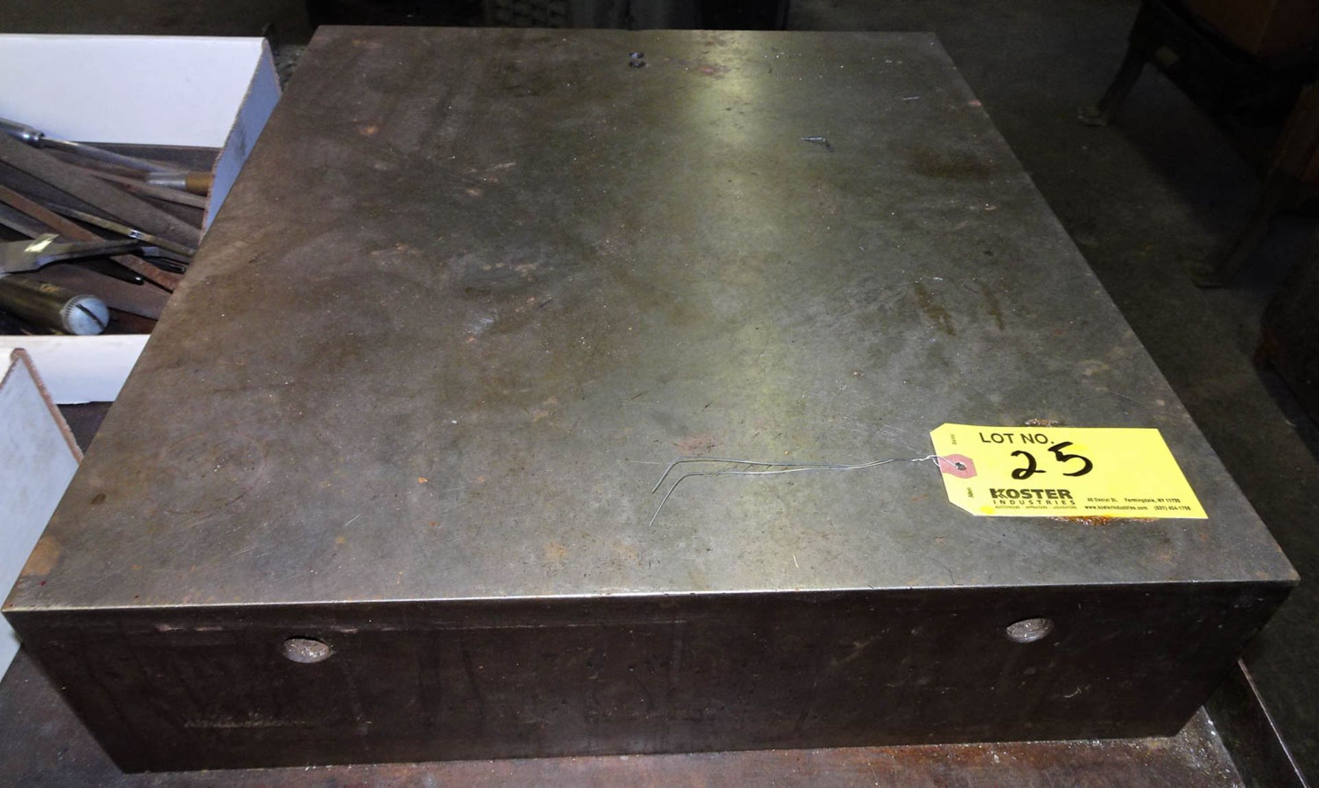 (1) 19-1/2" X 22" X 5" STEEL SURFACE PLATE, (1) 24" X 18" X 3" GRANITE SURFACE PLATE