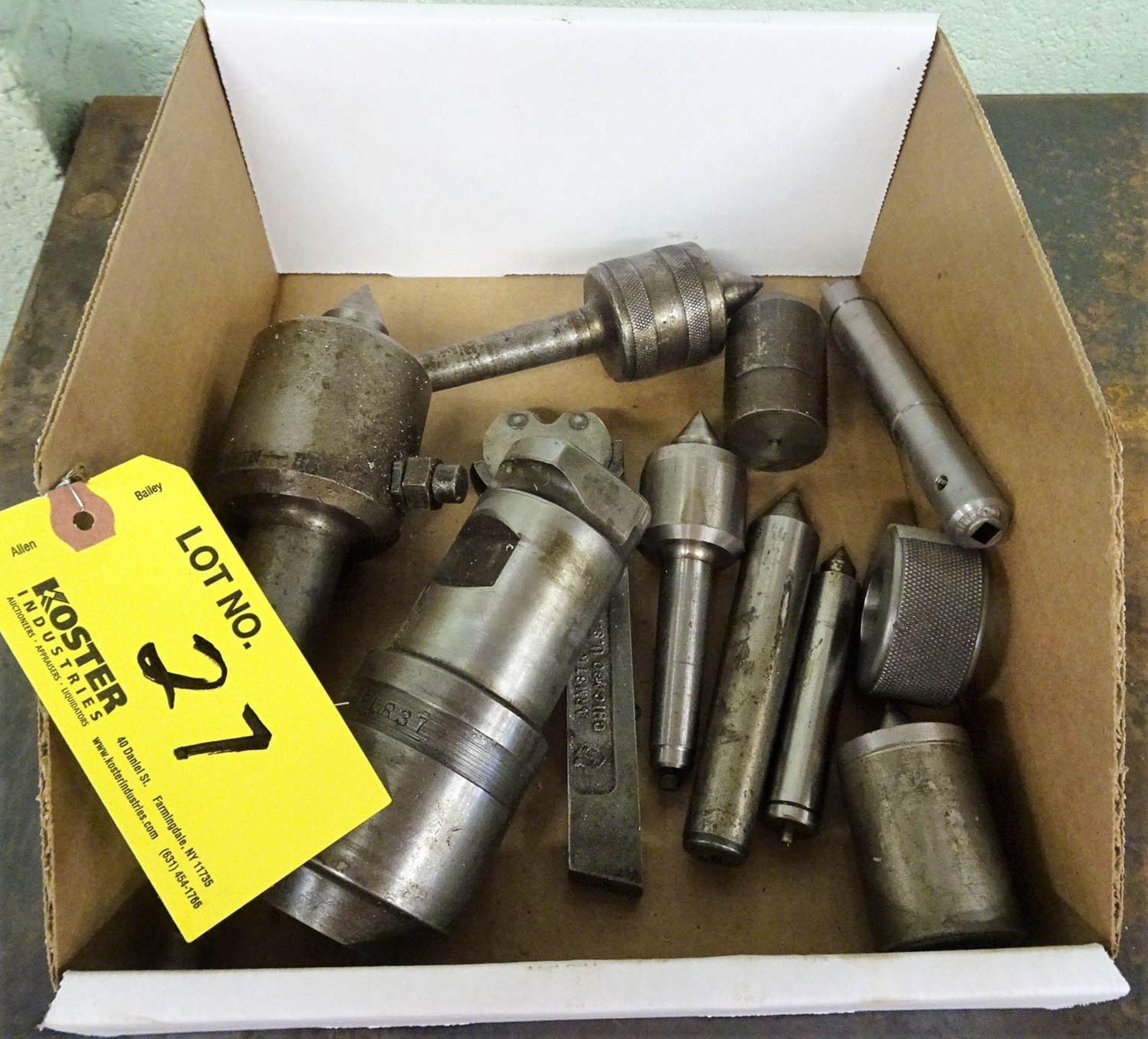 LOT OF CENTERING TOOLS