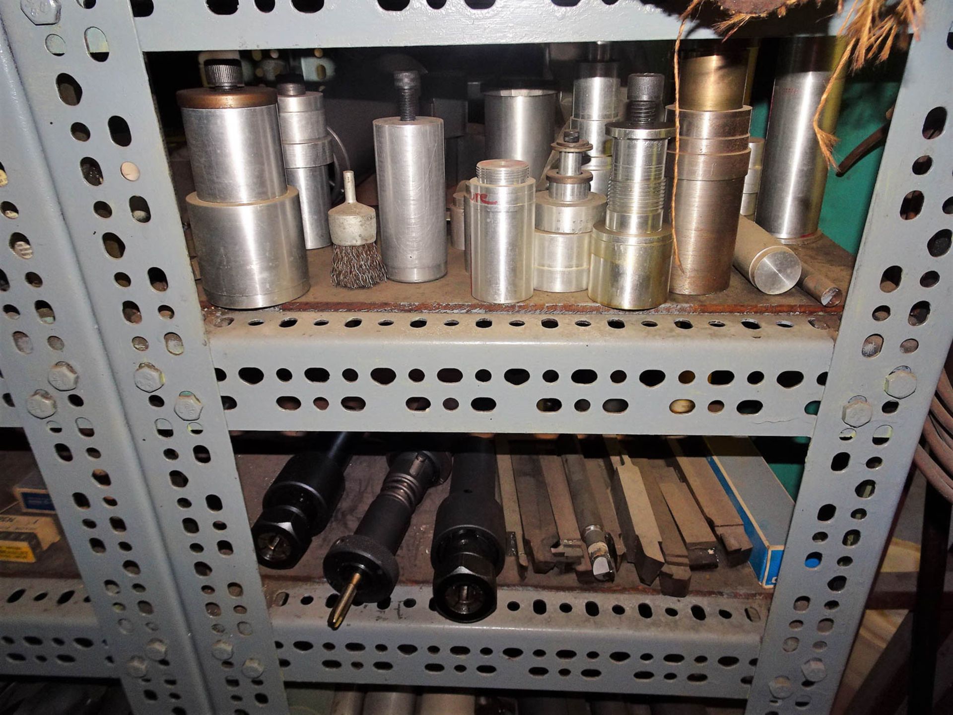 CONTENTS OF MEDIUM DUTY RACK, INCLUDING: CNC LATHE SLEEVES, LATHE TOOLING, LATHE CHUCKS, OTHER - Image 4 of 7