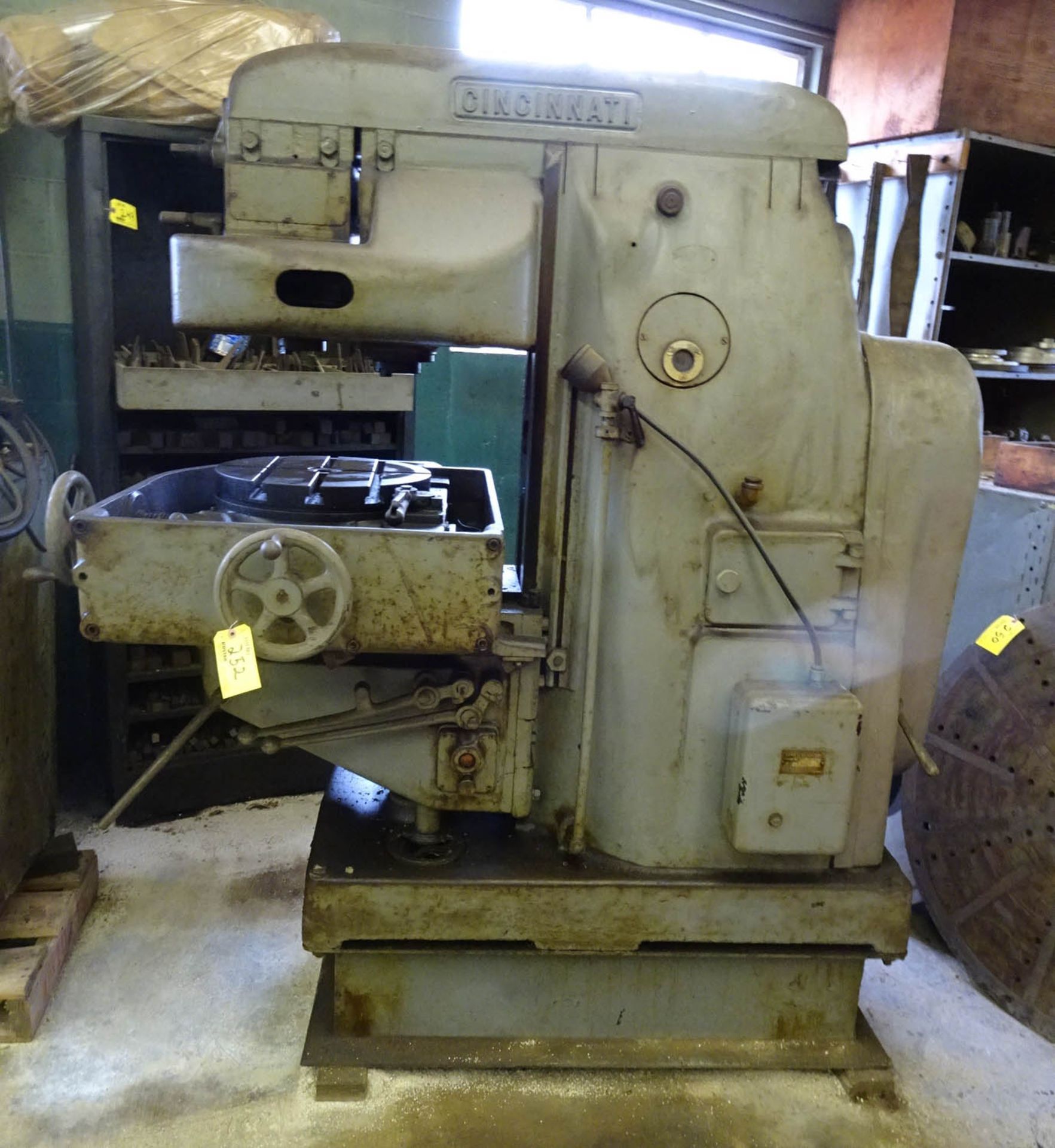 CINCINNATI MDL. NO. 2MH VERTICAL MILLING MACHINE, WITH ROTARY TABLE, VARIABLE SPEED, S/N 5A2P1H-13