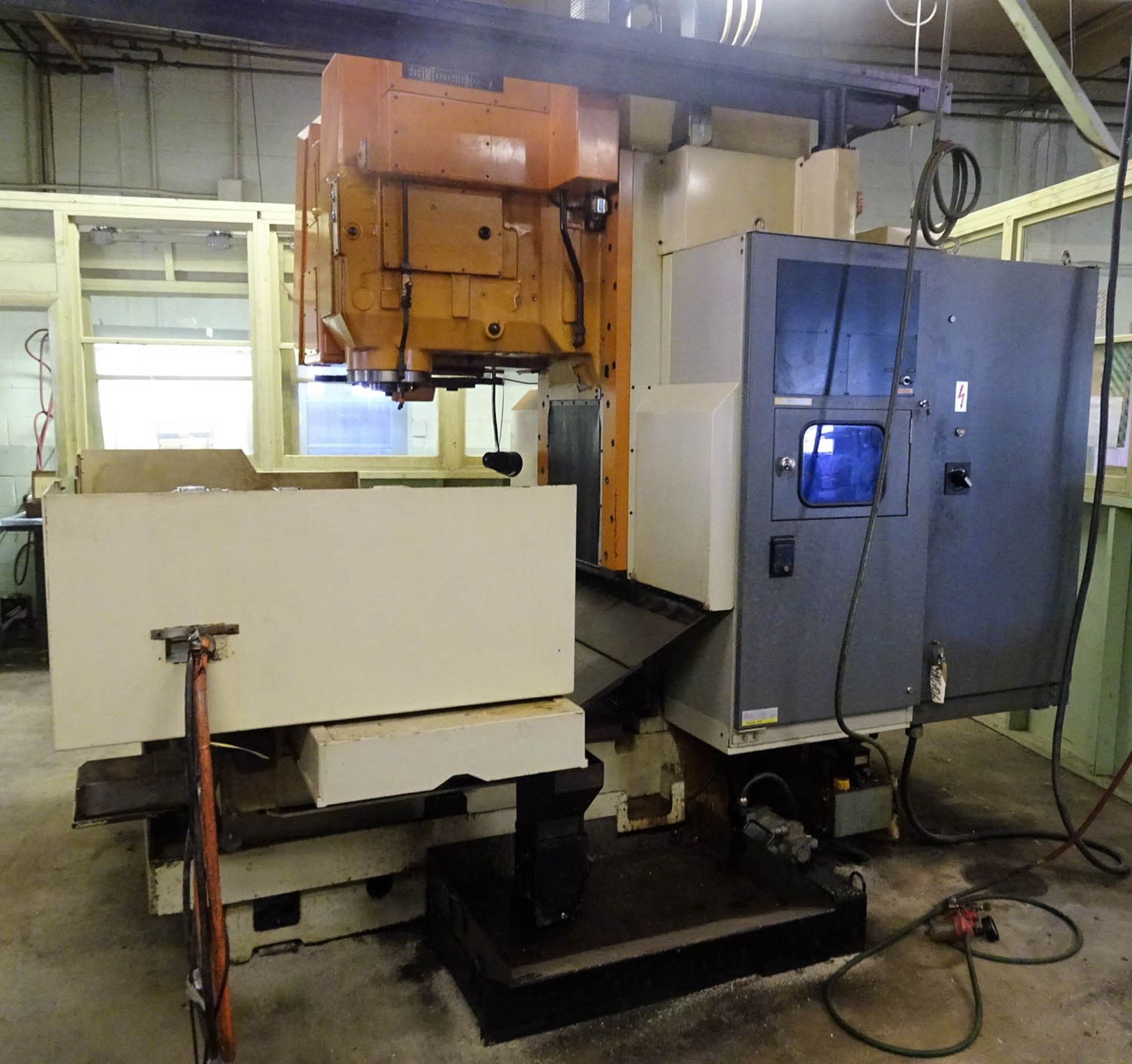 LEBLOND MAKINO MDL. FNC 106 CNC VERTICAL MACHINING CENTER, WITH 24" X 55" TABLE, MAKINO ROTARY - Image 2 of 11