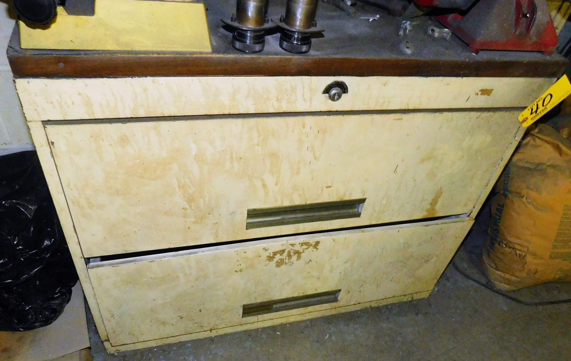 2-DRAWER CABINET