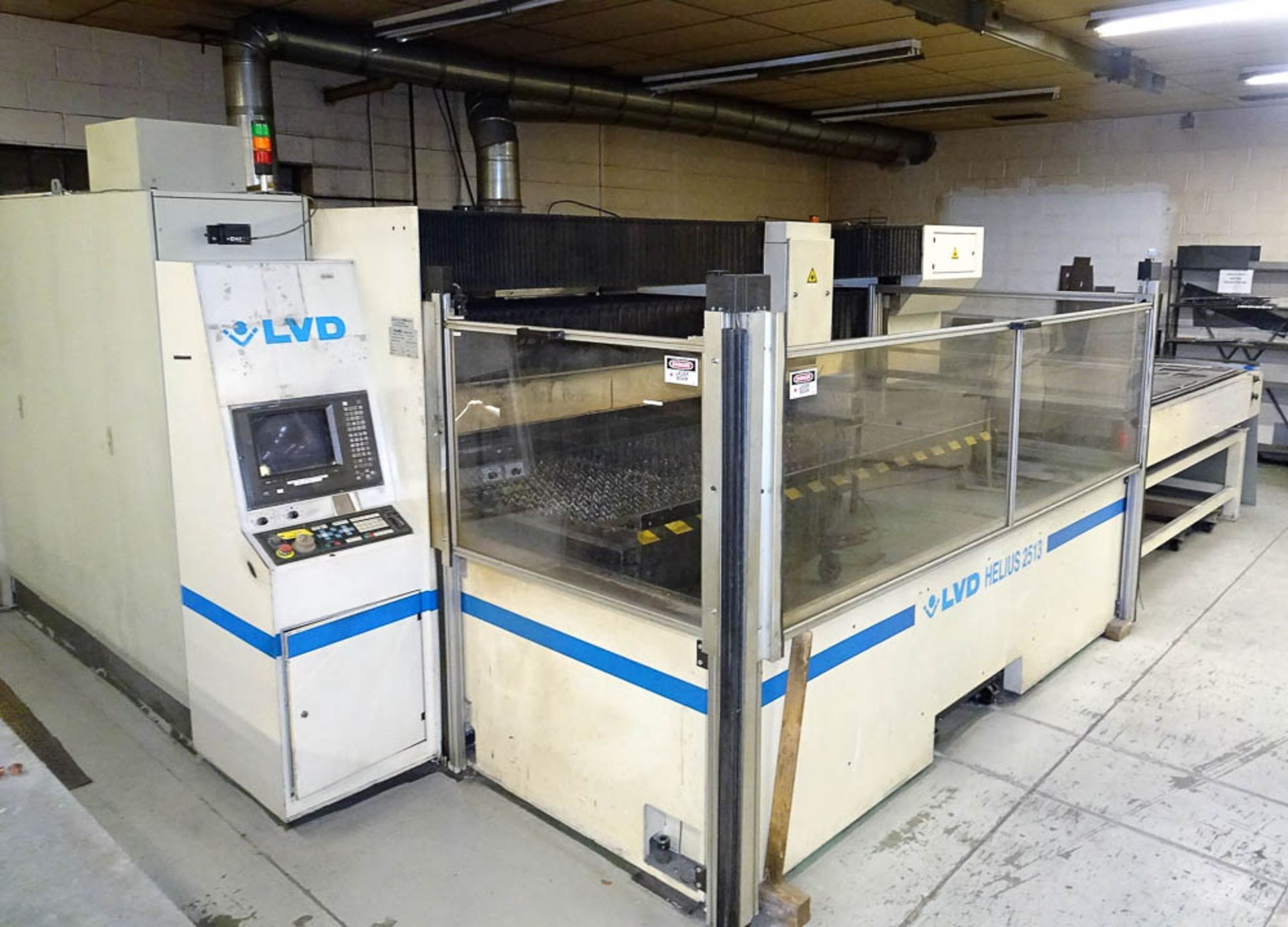 LVD MODEL HELIUS 2513 2,000-WATT CNC LASER