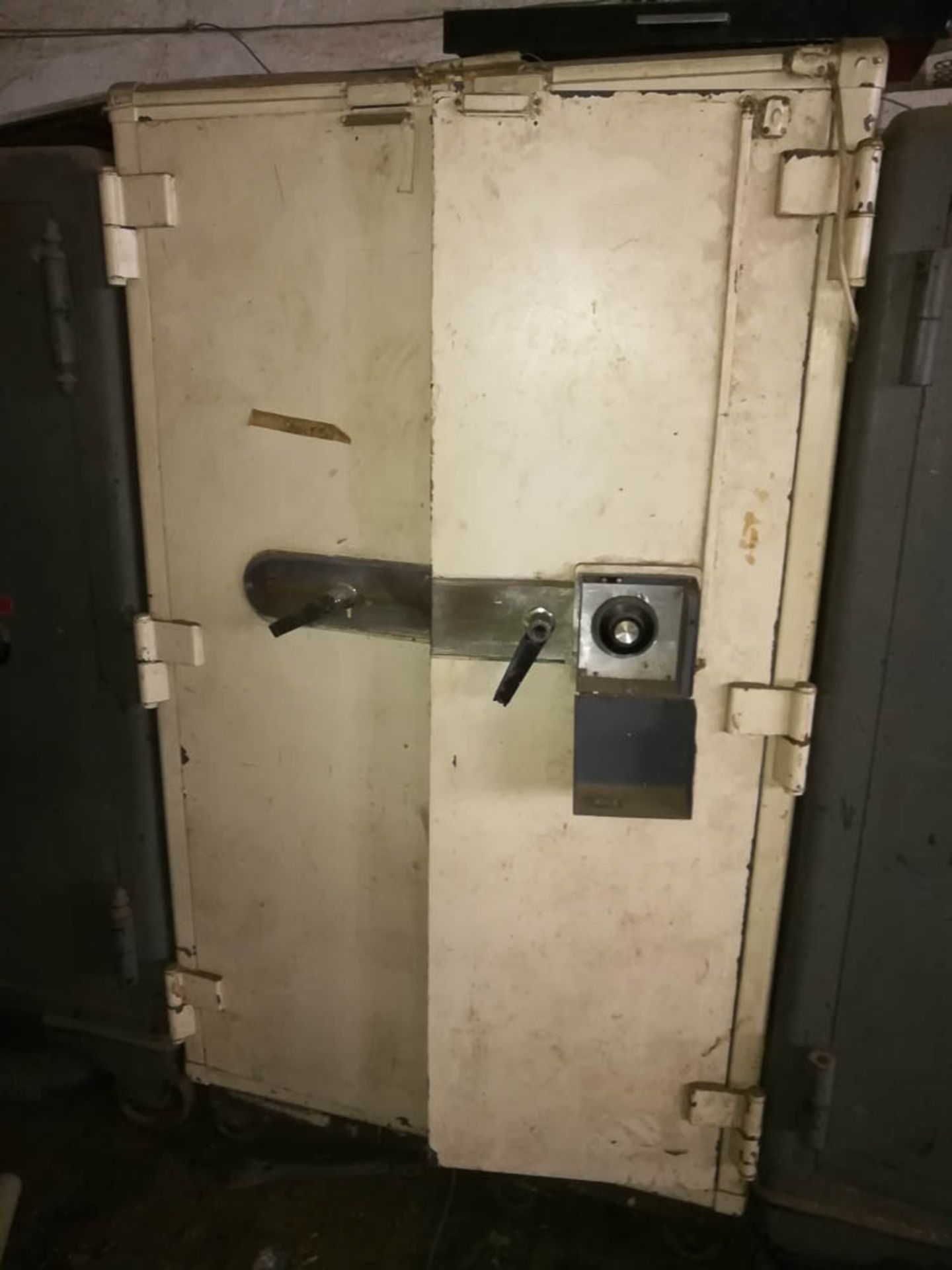 2-DOOR STEEL COMBINATION SAFE