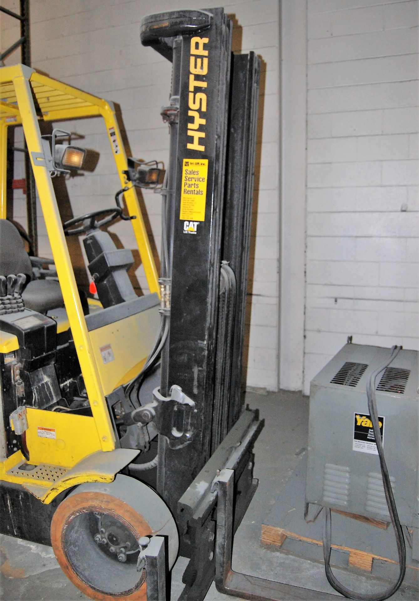 4200# HYSTER MDL. E45XM-27 ELECTRIC FORKLIFT, SIDE SHIFT, 218" REACH, HARD TIRES, C & D BATTERY - Image 5 of 10