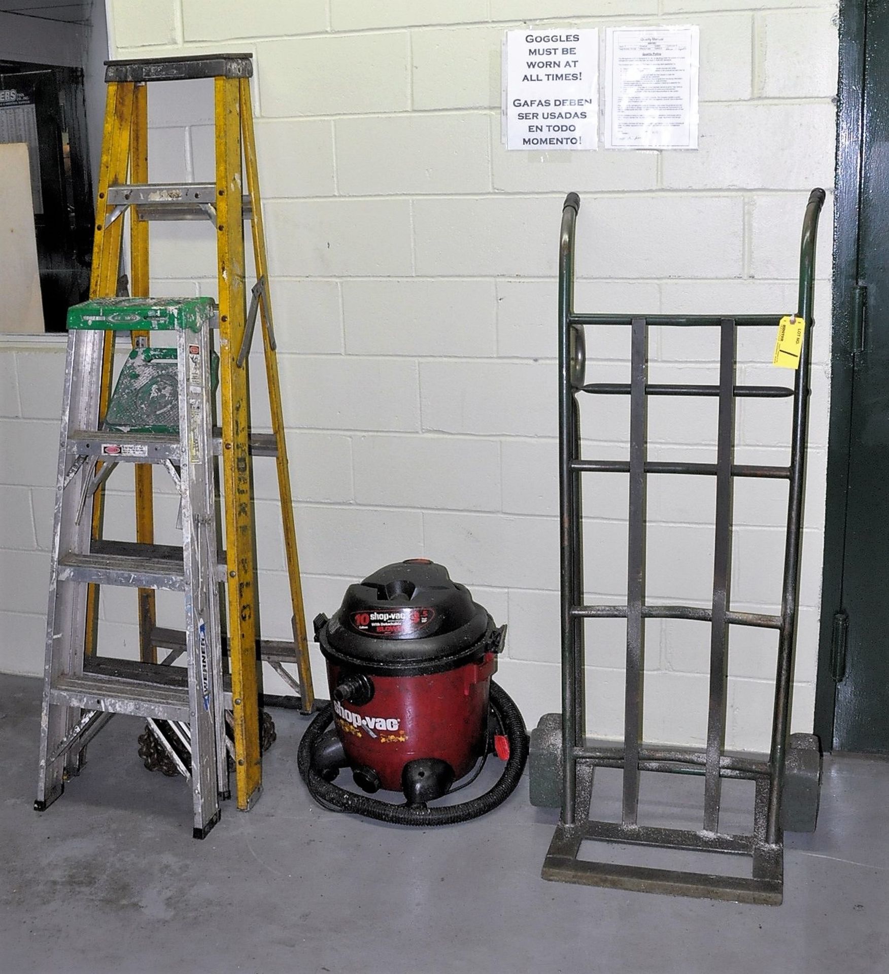 (1) 2-WHEEL HAND CART, (1) SHOP VAC, (1) SINGLE HOOK BINDER CHAIN, (1) 6' FIBERGLASS STEP LADDER, (