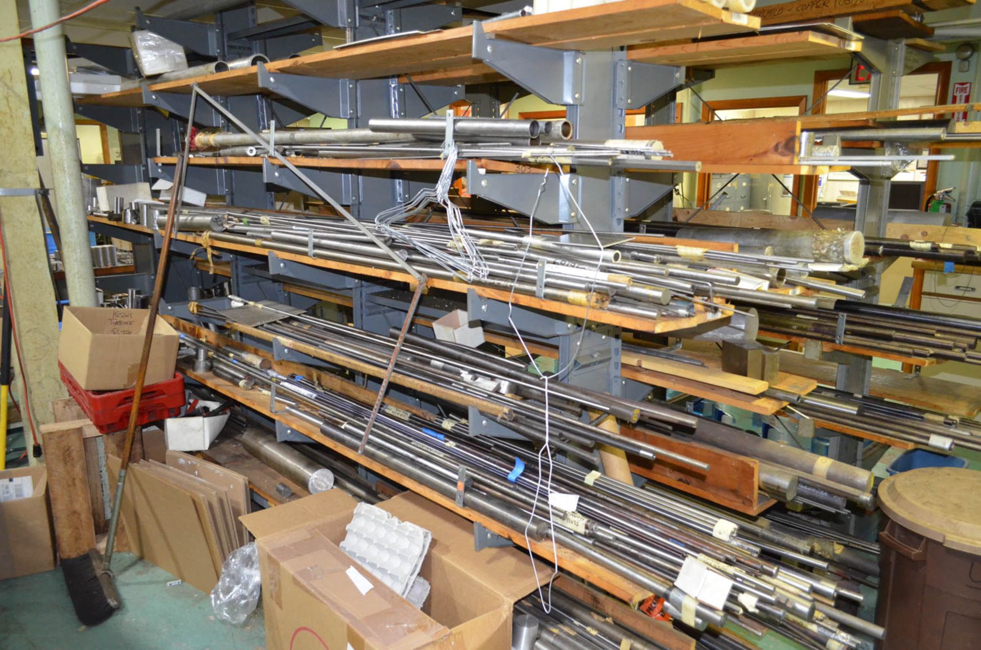 CONTENTS OF CANTILEVER RACK, INCLUDING: BAR & TUBE STOCK, BRASS, STAINLESS STEEL, ALUMINUM, ETC. (NO - Image 3 of 3