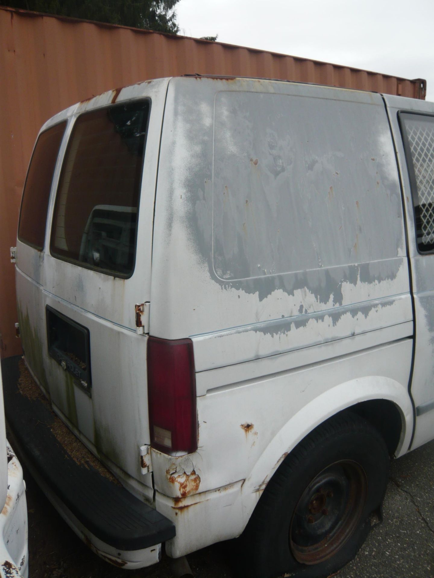 CHEVY ASTRO VAN, AS IS, NO TITLE - Image 2 of 3