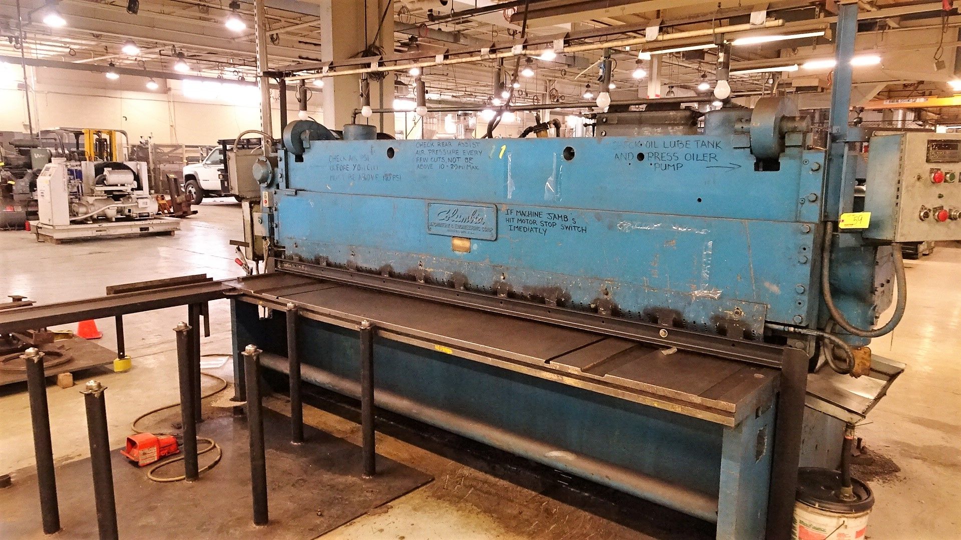 10' X 3/8" COLUMBIA 610 GAP FRAME MECHANICAL SHEAR, WITH BACK GAUGE, SQUARING ARM, 18" GAP, S/N: - Image 2 of 4