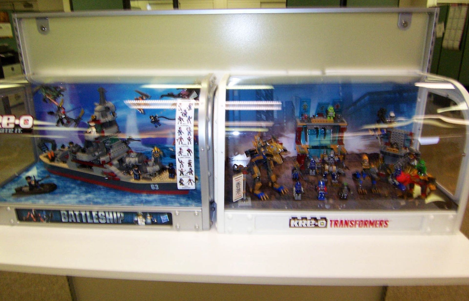 [4] KRE-O TRANSFORMER DISPLAYS - Image 2 of 2