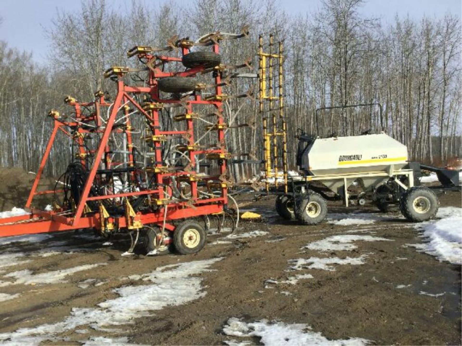 Commander 36-40 40ft Bourgalt Air Seeder 7in Spacing, w/Mounted Harrows, & (93 & 62 bu Compartments)