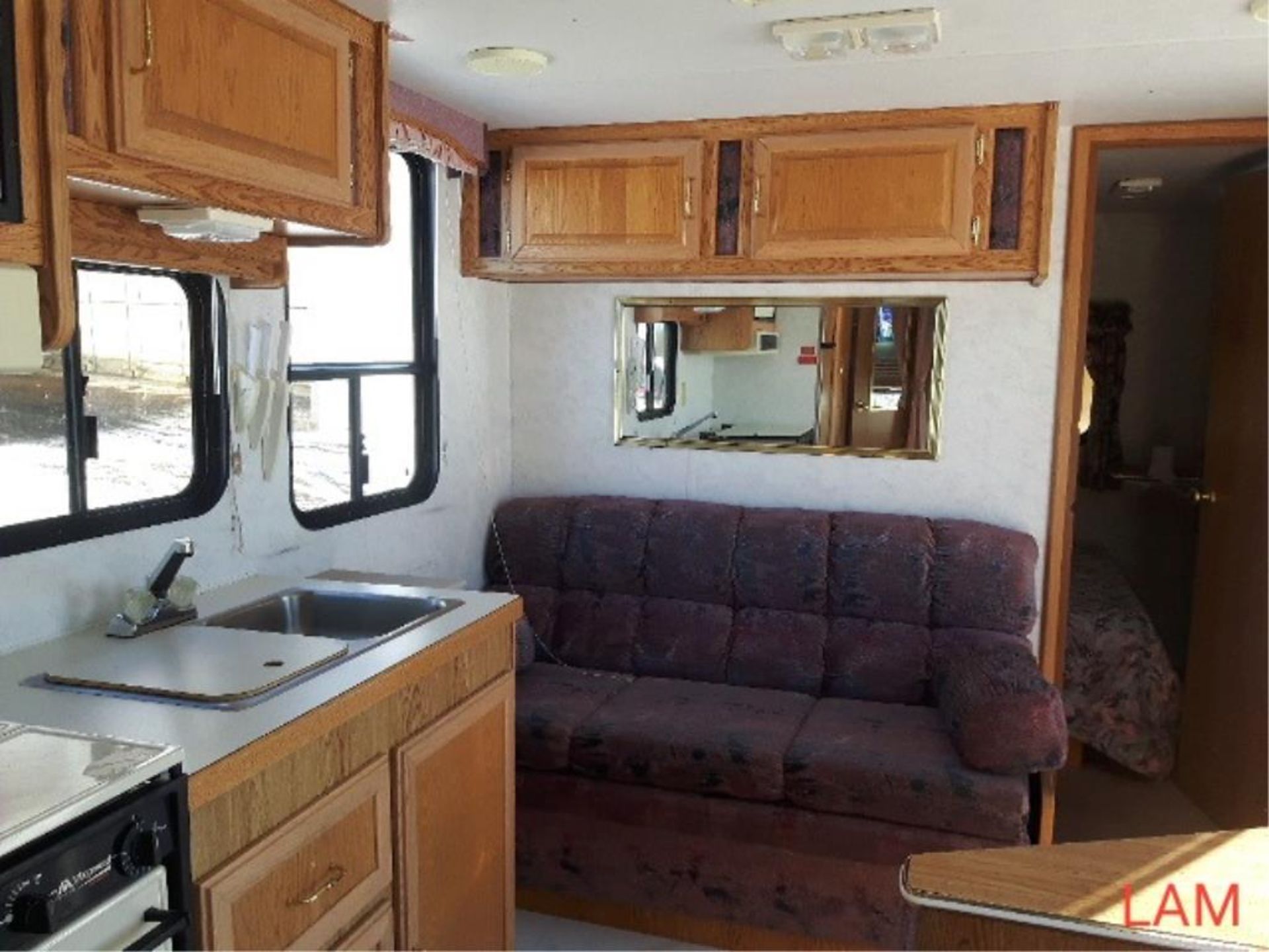 1995 Westwind 285 T/A Travel Trailer VIN 2TTWT2869SR950859 Bunk bed, Sleeps 8, (Canadian Built) - Image 10 of 11