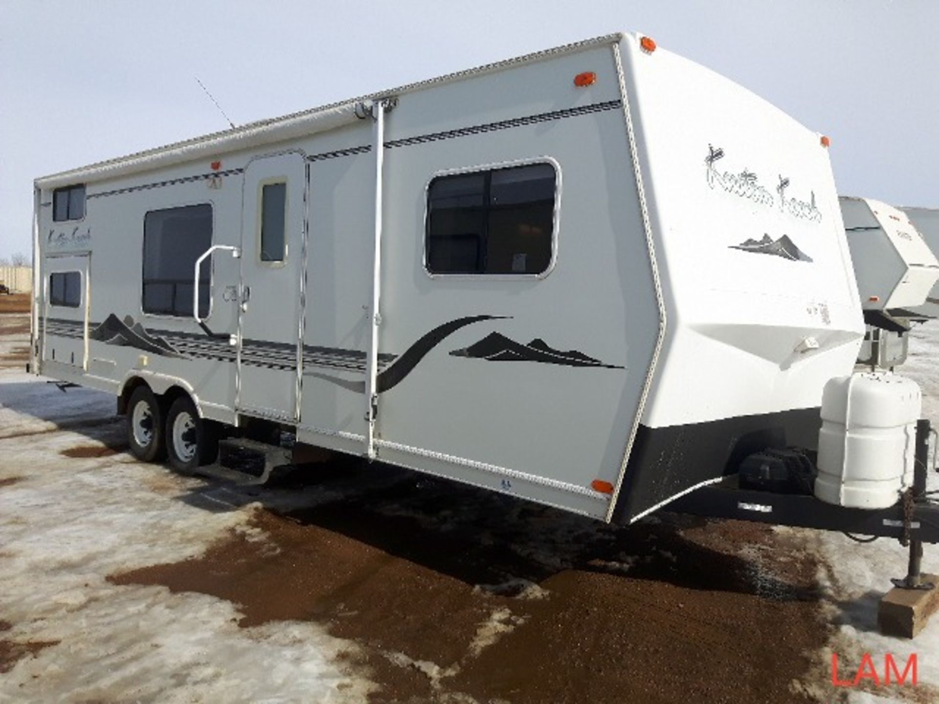 2003 27ft Kustom Koach Travel Trailer VIN 2TTKT278X3R030015 Jack & Jill Bunks, Sleeps 9, Canadian