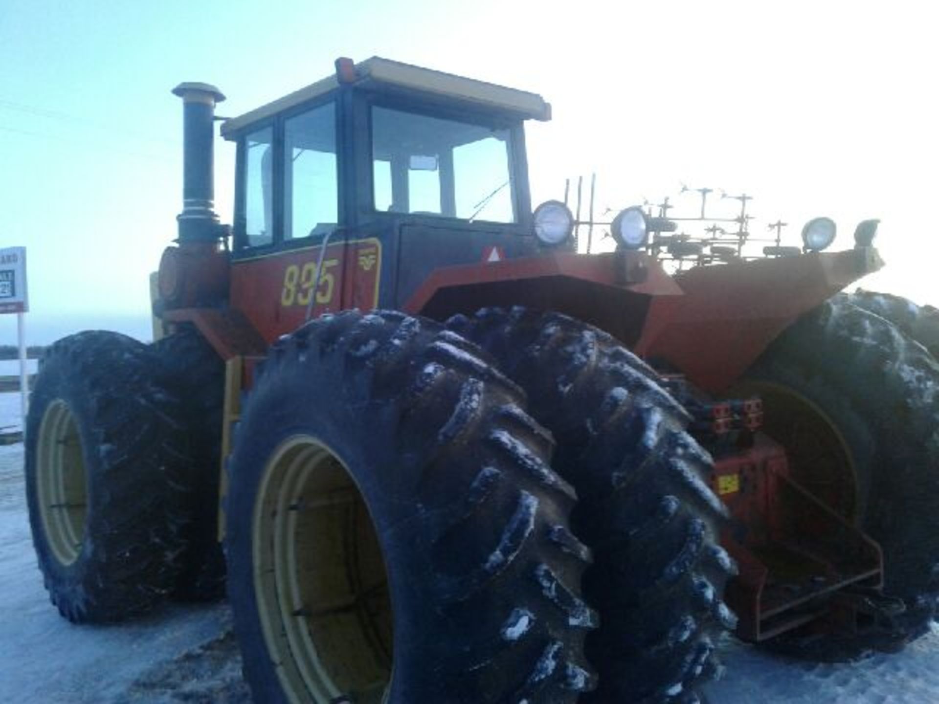 1982 Versatile 895 4-Wheel Tractor 855 Cummins Eng, 12Spd St Trans, 7646.3 hours Brand New Adams - Image 6 of 6