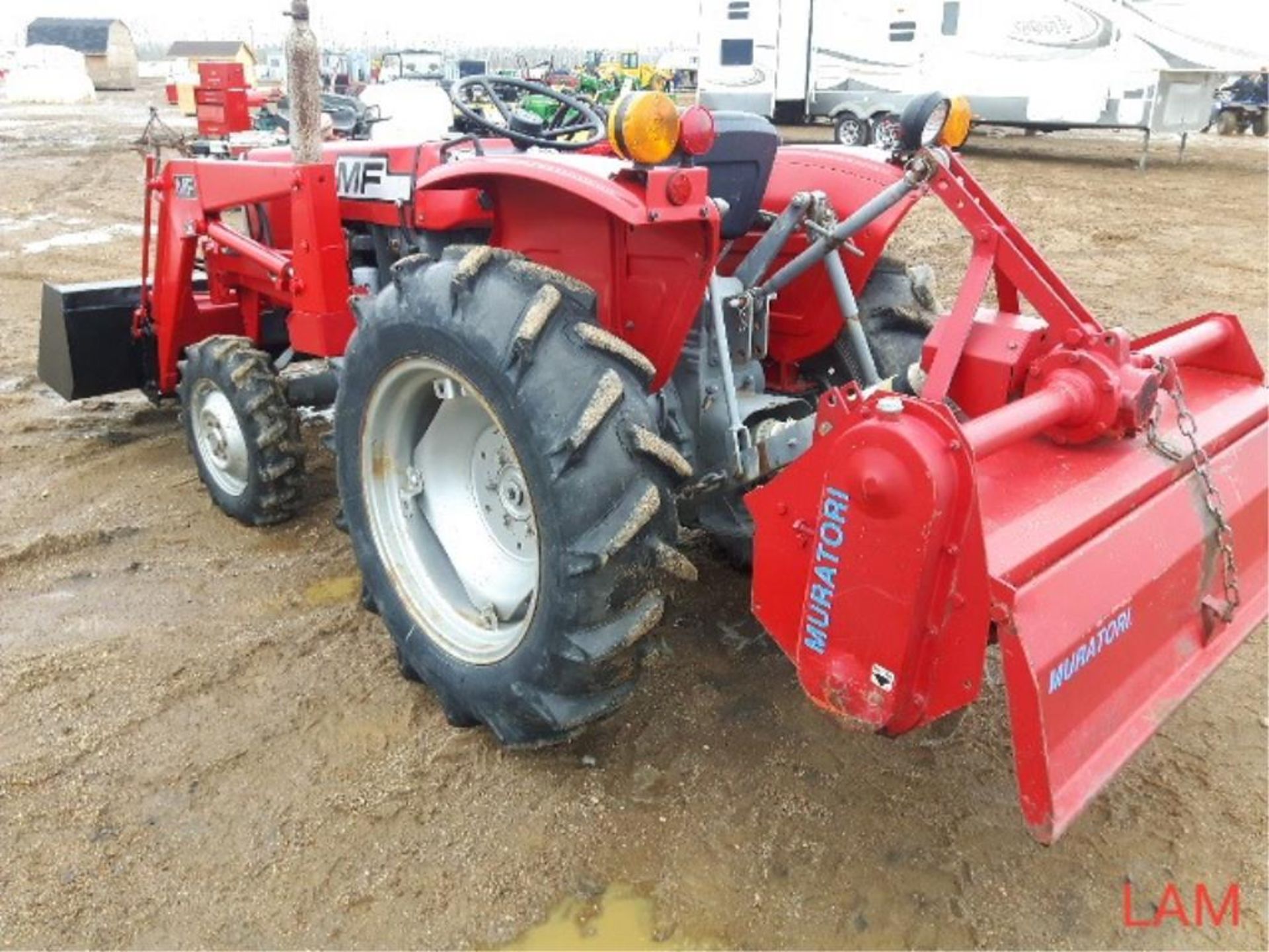 1984 210-4 Massey Ferguson MFWD Utility Tractor 28hp, W/ FEL, & 3ph 48 in Tiller - Image 4 of 17