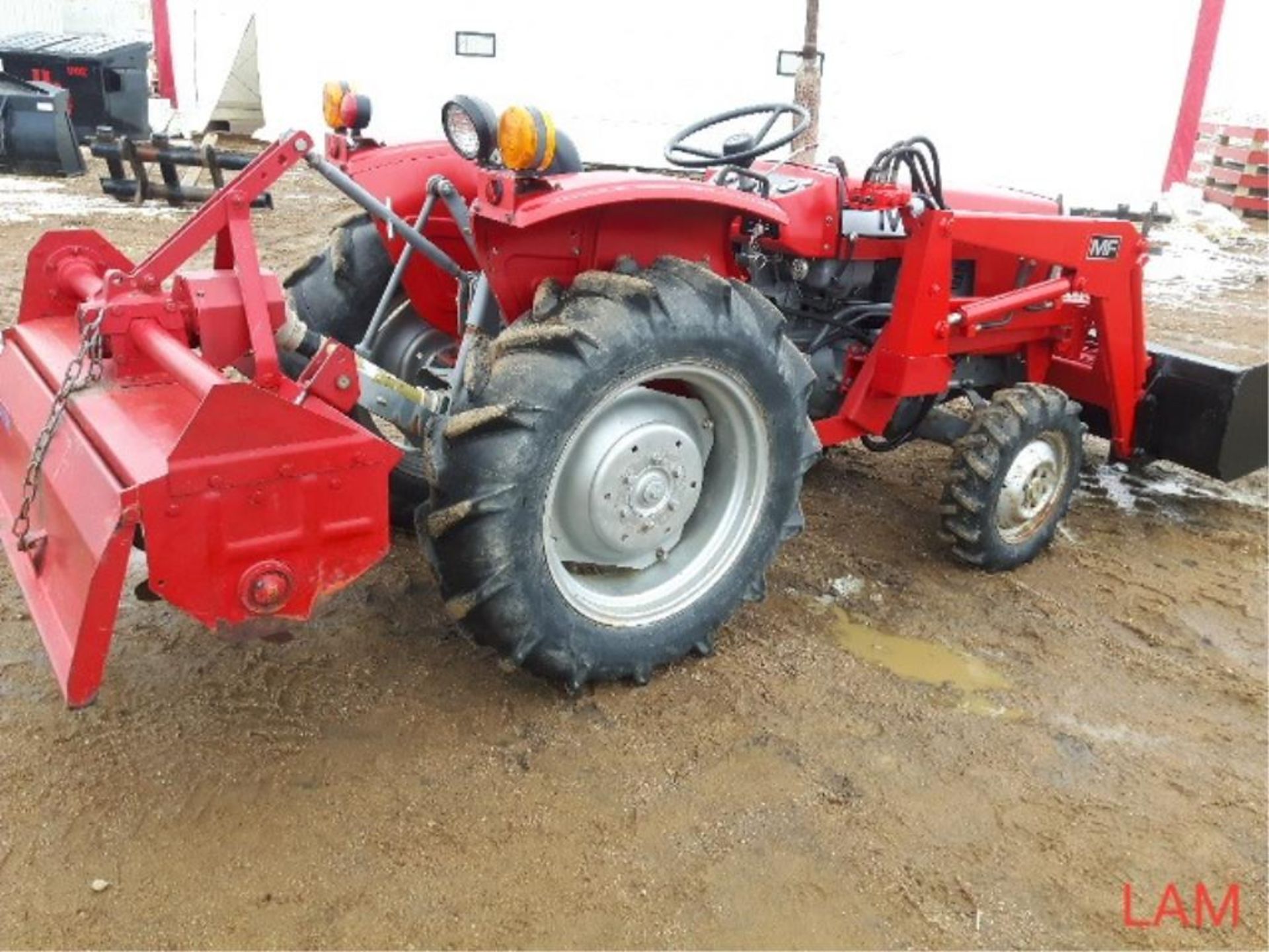 1984 210-4 Massey Ferguson MFWD Utility Tractor 28hp, W/ FEL, & 3ph 48 in Tiller - Image 3 of 17