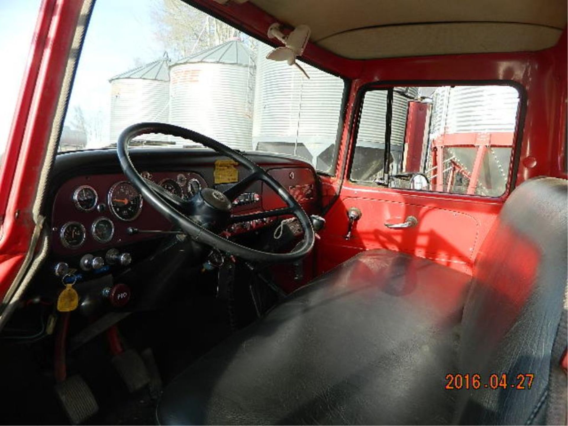 1977 Loadstar S/A Grain Truck 15.5FT Steel Box & Hoist, 446 Eng VIN D0522ECA22530 - Image 8 of 9