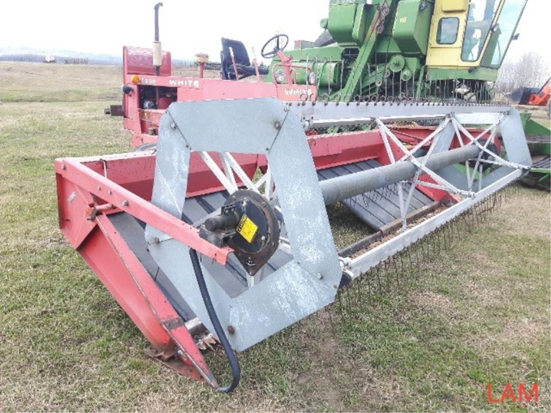 6200 White Self Propelled 15.5ft Swather