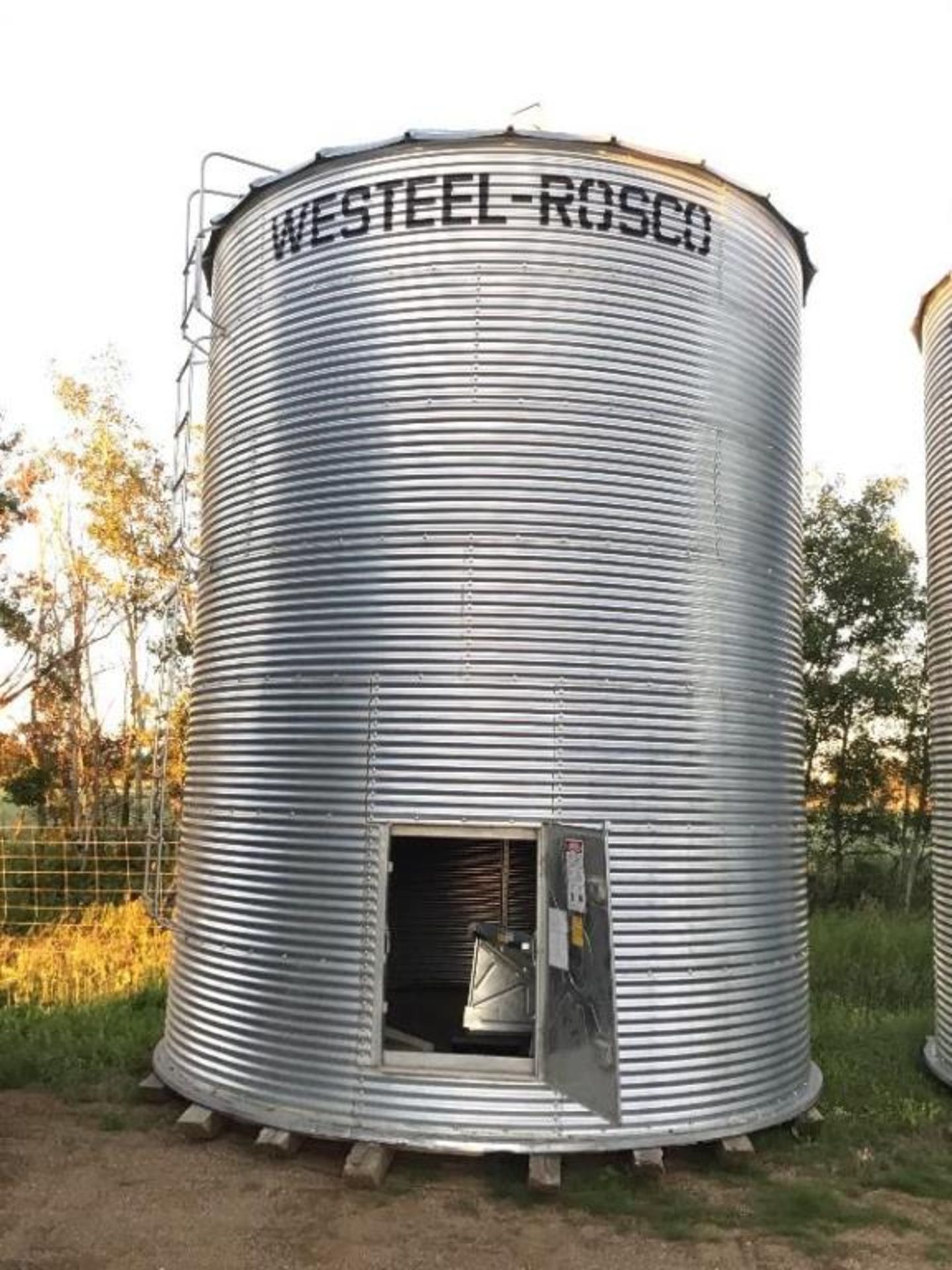 Bin A1 2400bu Westeel Rosco 7-Ring. 14ft Grain Bin