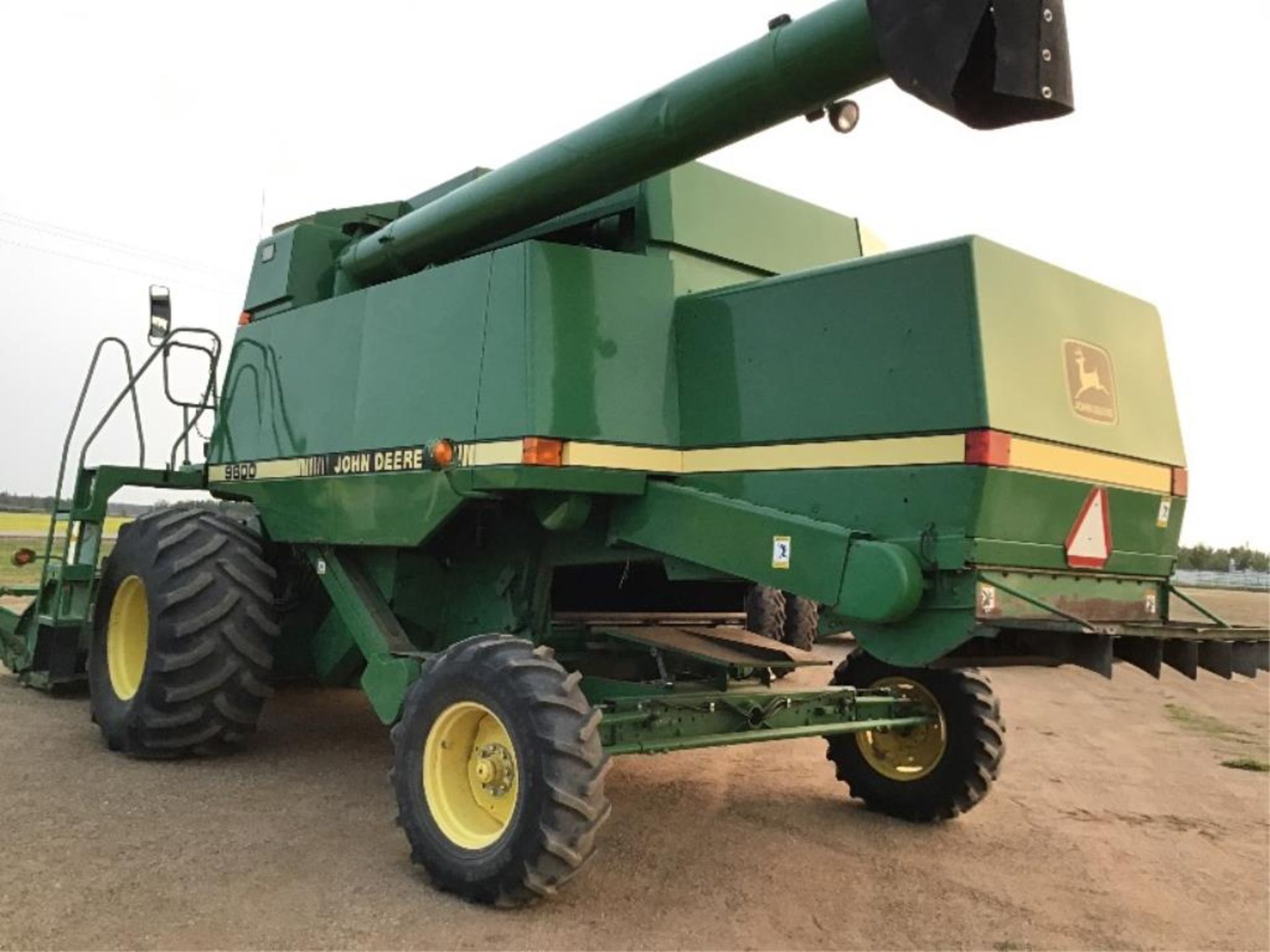 1992 9600 John Deere Combine - Image 6 of 16