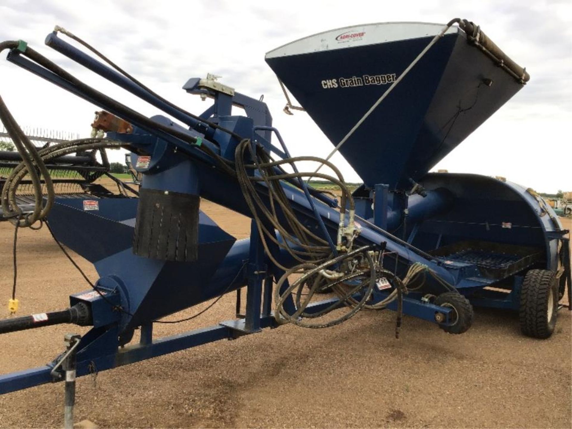 2010 Neeralta CHS Grain Bagger - Image 2 of 12