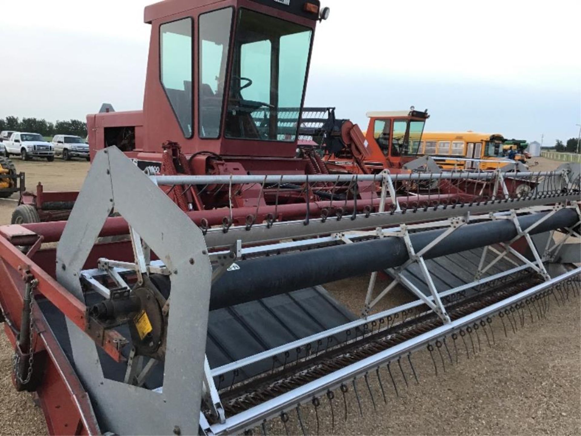 4000 Case IH 19.5ft Swather - Image 2 of 6