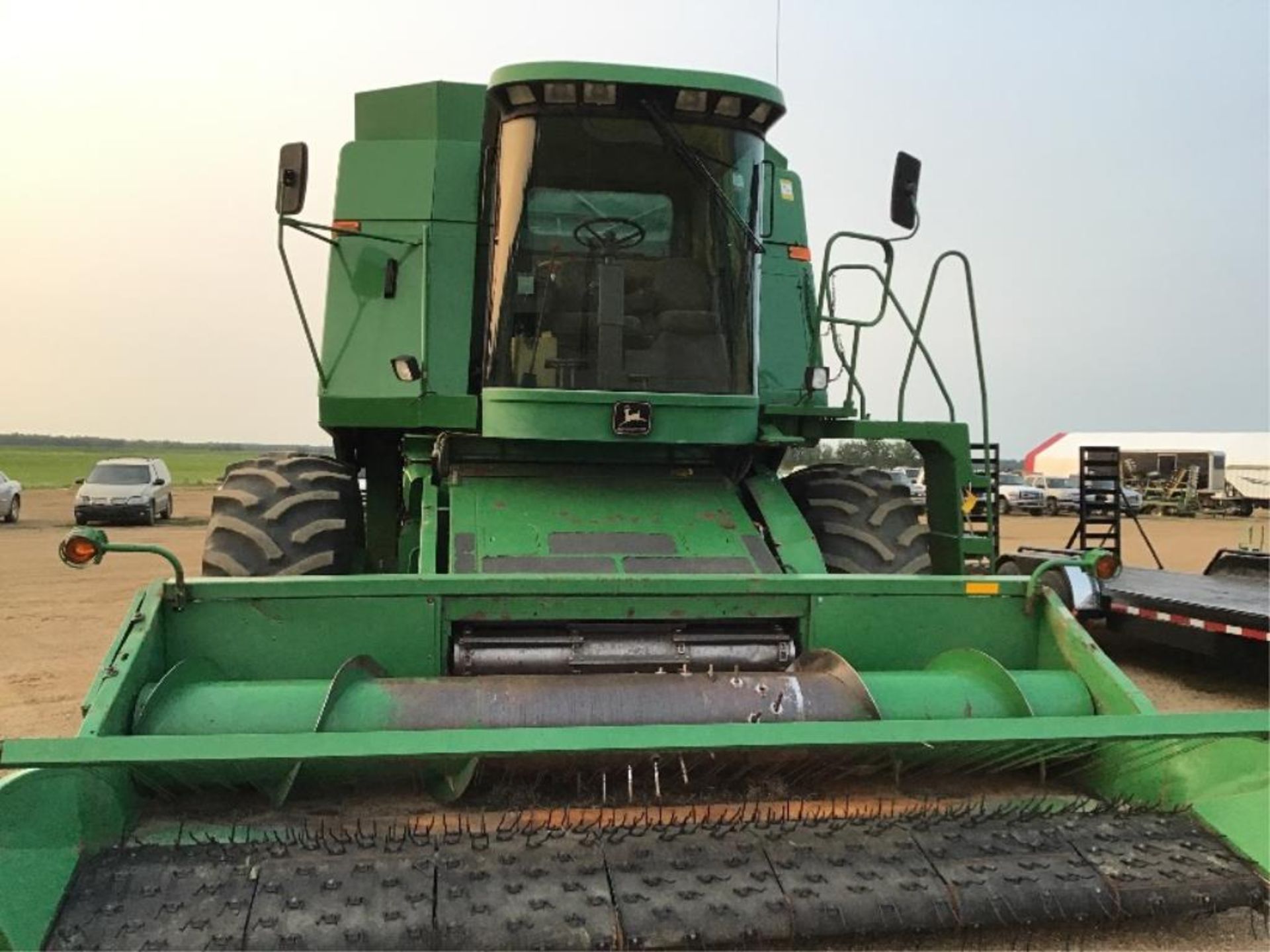 1992 9600 John Deere Combine - Image 2 of 16