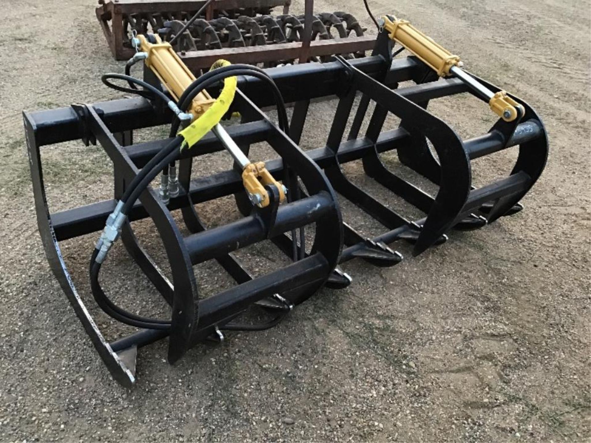 Skidsteer Brush Grapple