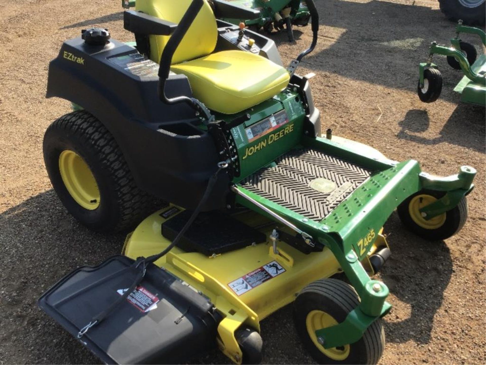 John Deere Z465 Zero Turn Mower - Image 2 of 4