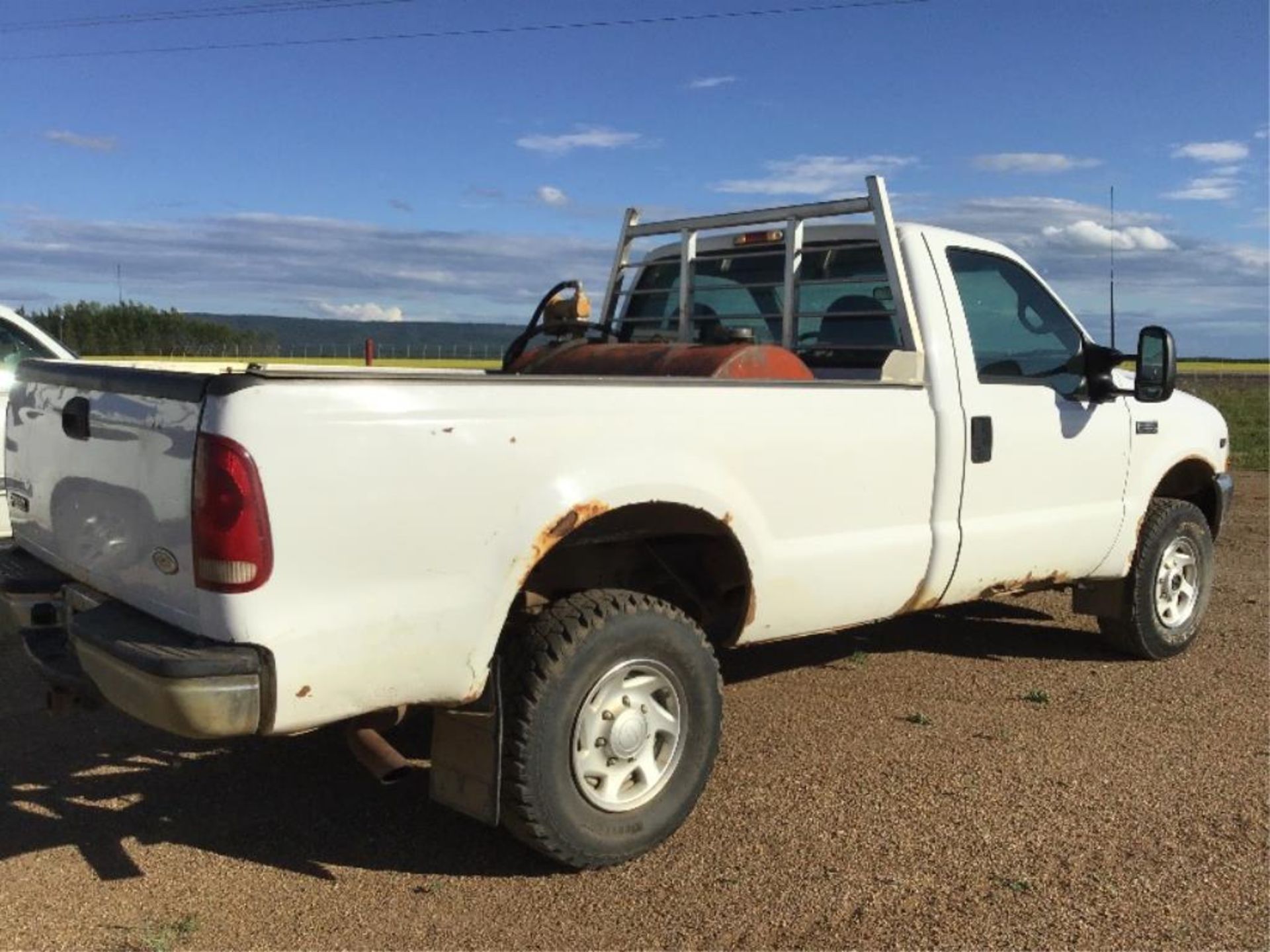 2001 Ford F350 XL Superduty 4x4 Single/Cab Pickup - Image 3 of 10