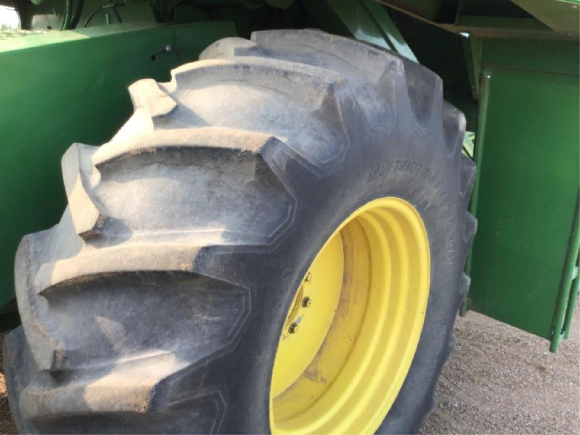 1984 6620 John Deere Combine - Image 16 of 17