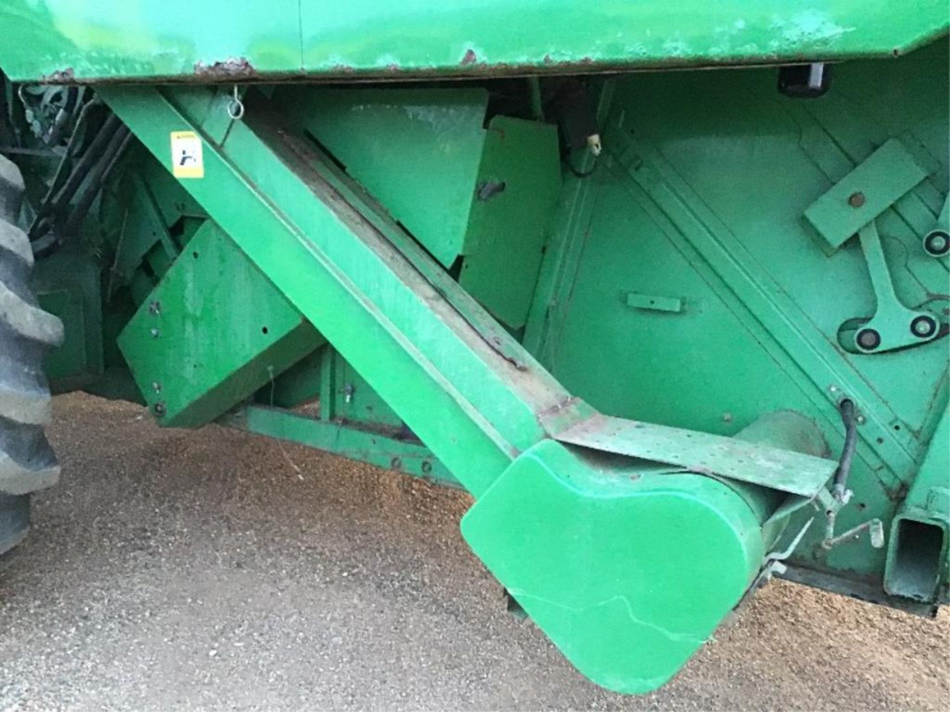 1992 9600 John Deere Combine - Image 9 of 16