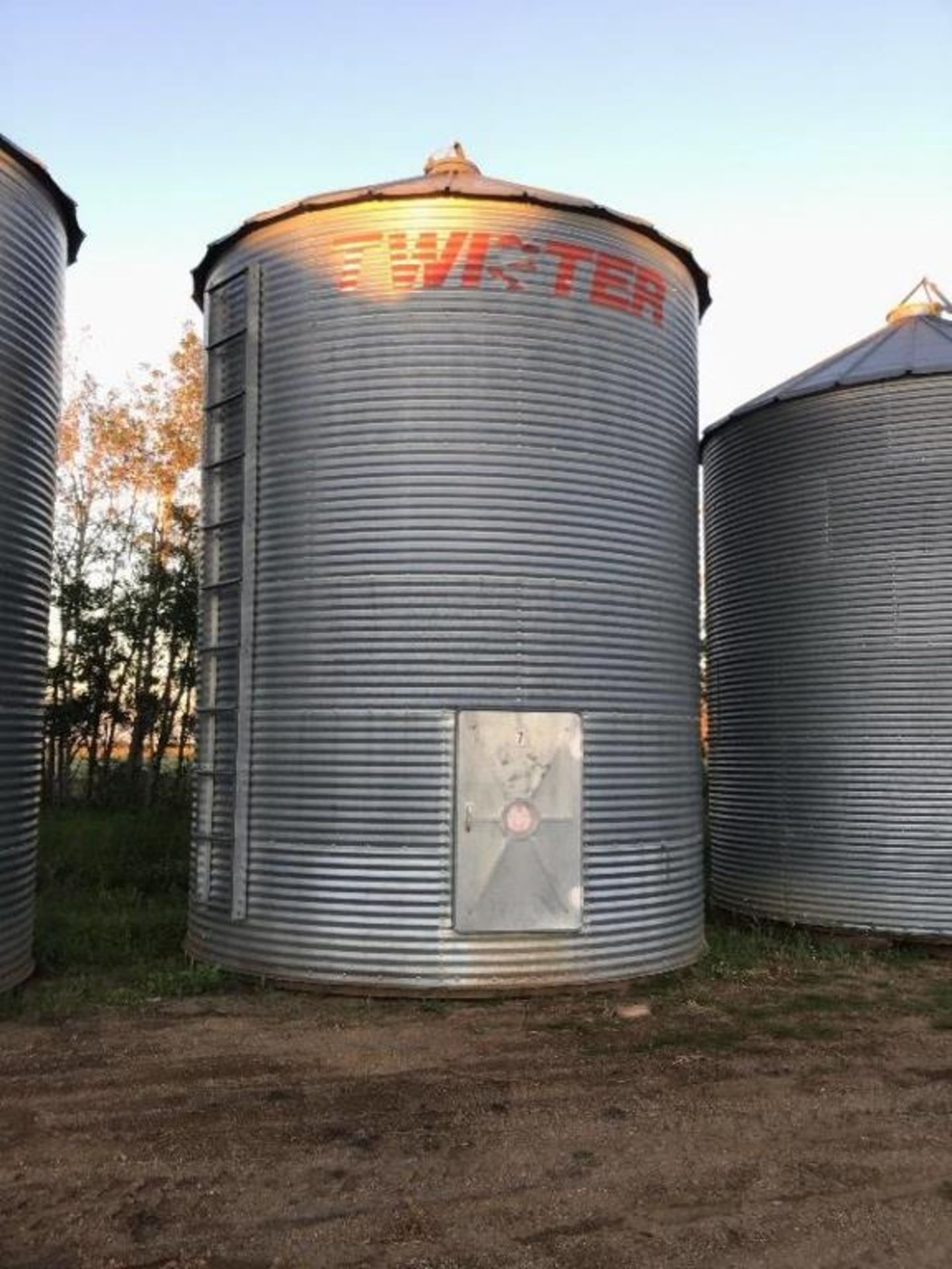 Bin A4 2400bu Twister 6-Ring x 14ft Grain Bin