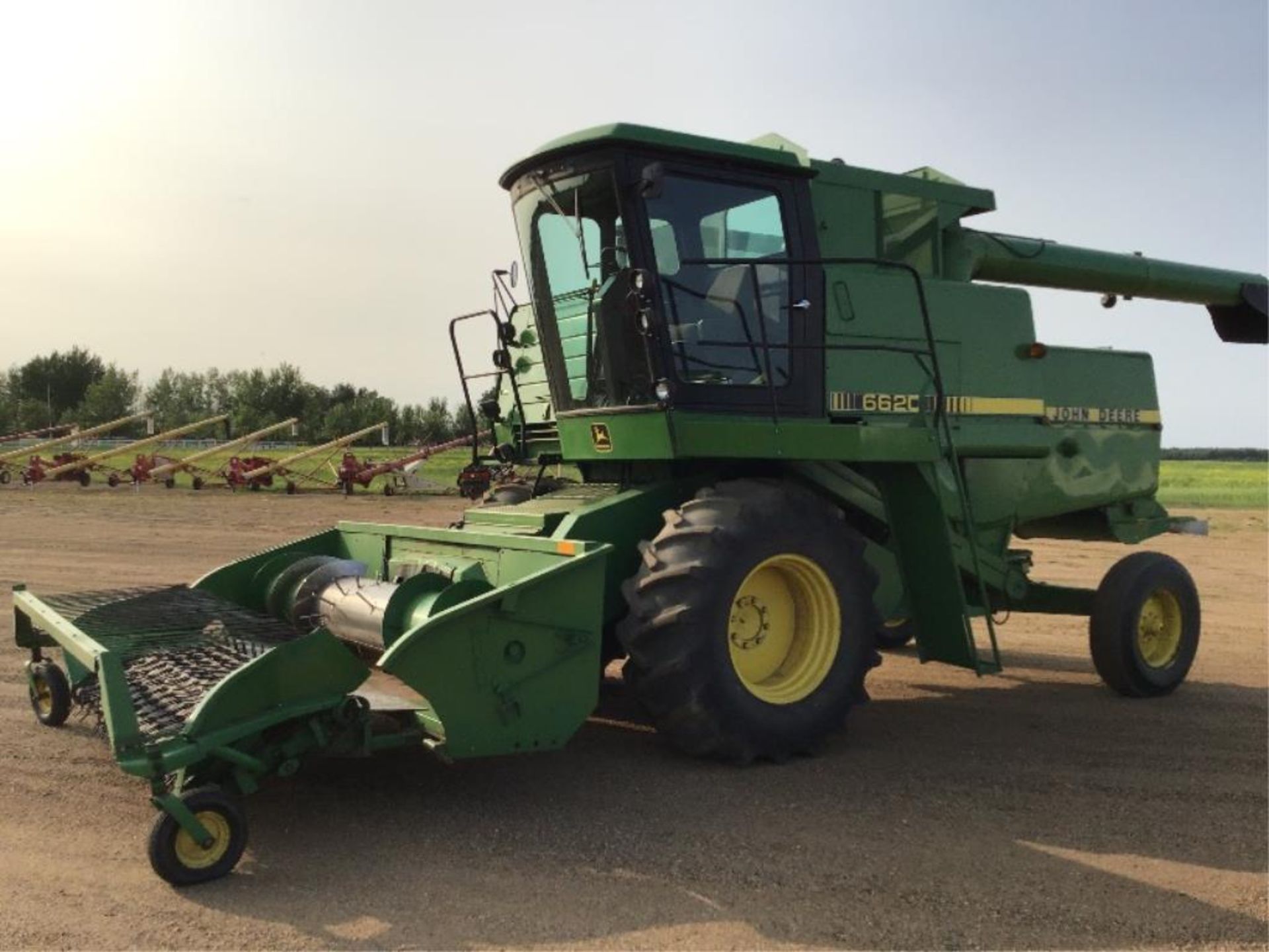 1984 6620 John Deere Combine - Image 2 of 17