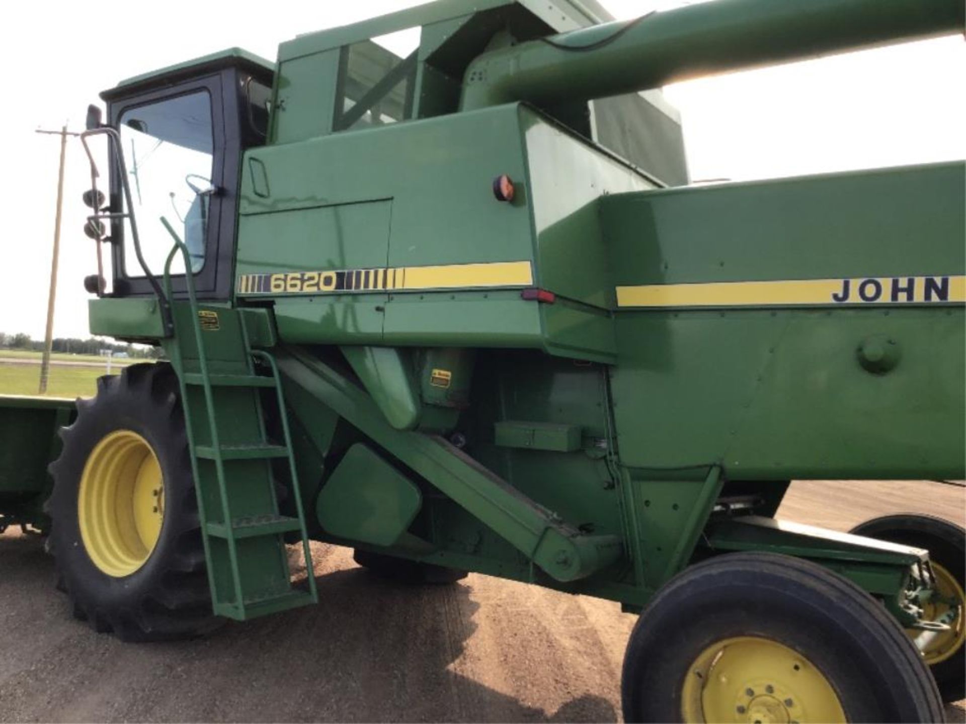 1984 6620 John Deere Combine - Image 10 of 17