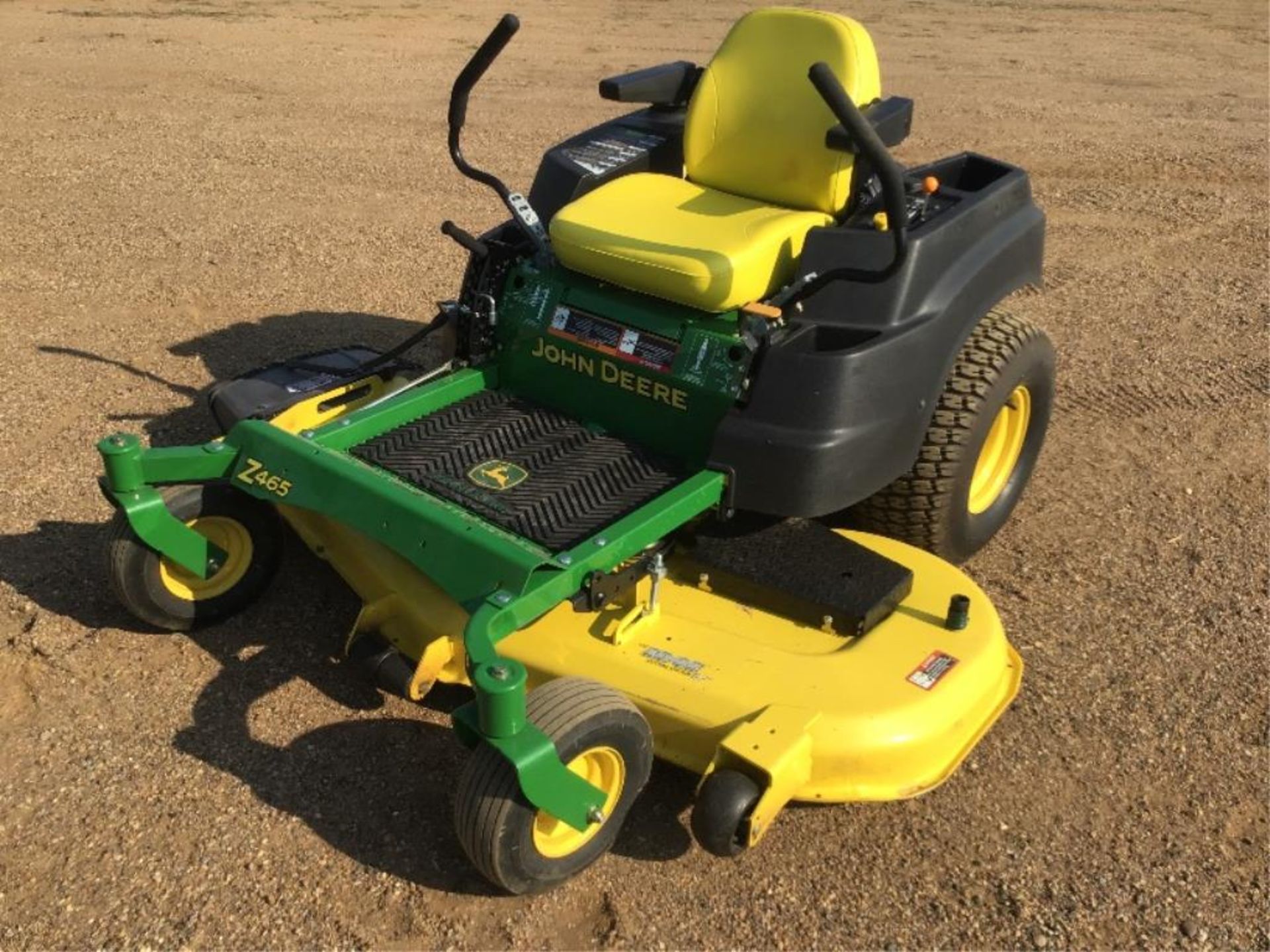 John Deere Z465 Zero Turn Mower