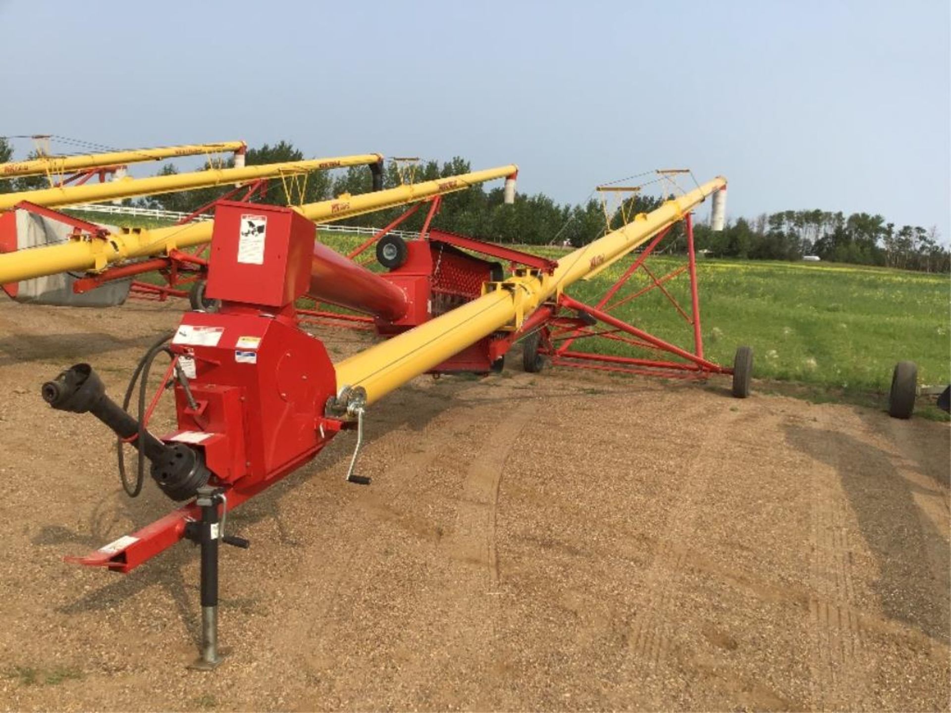 MK100-61 Westfield Swingout Auger