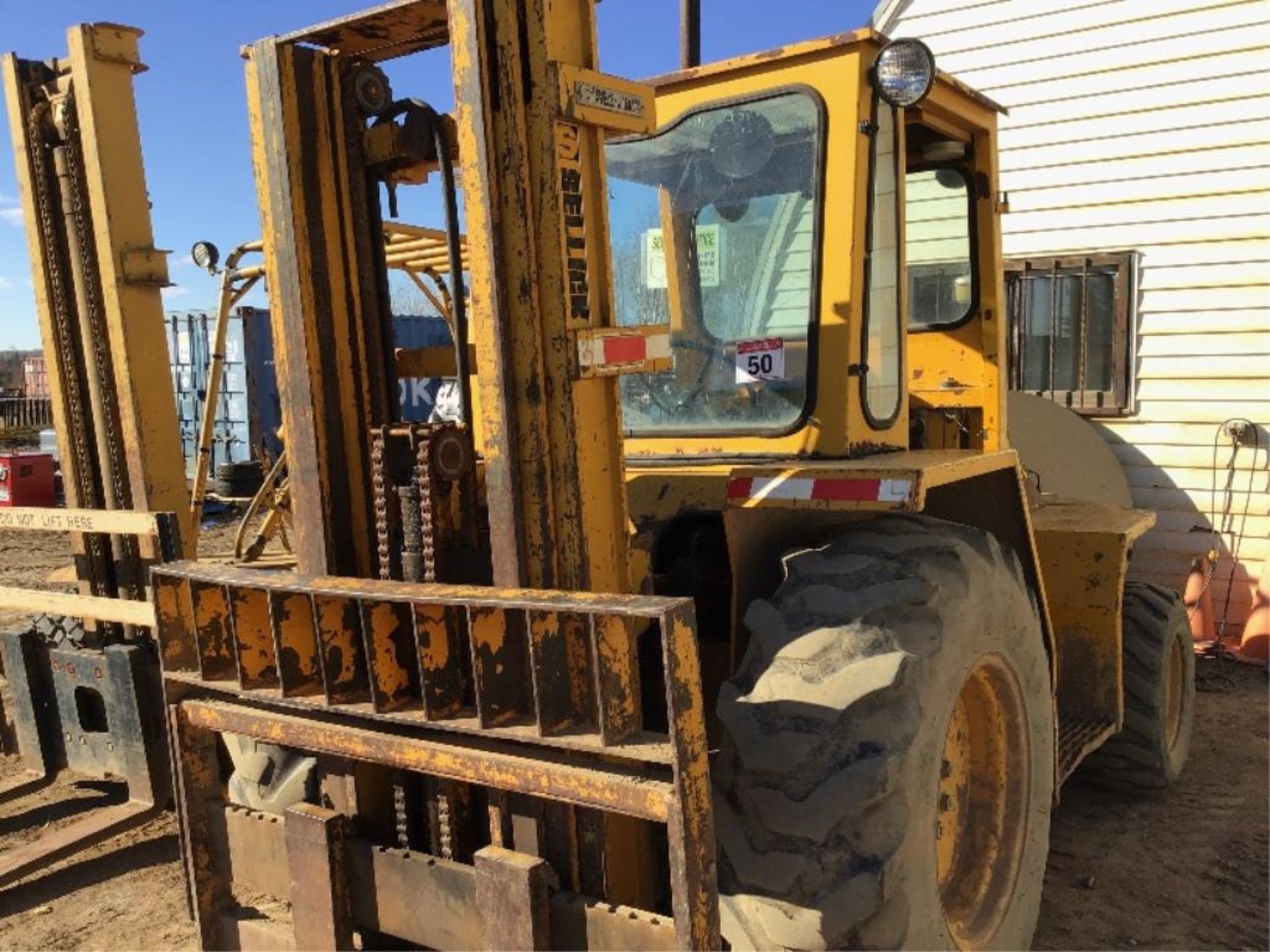 Sellick 8000 Diesel Forklift sn 870406802 4spd St Trans, Cab, 16.9-24fr, 12-16.5rr