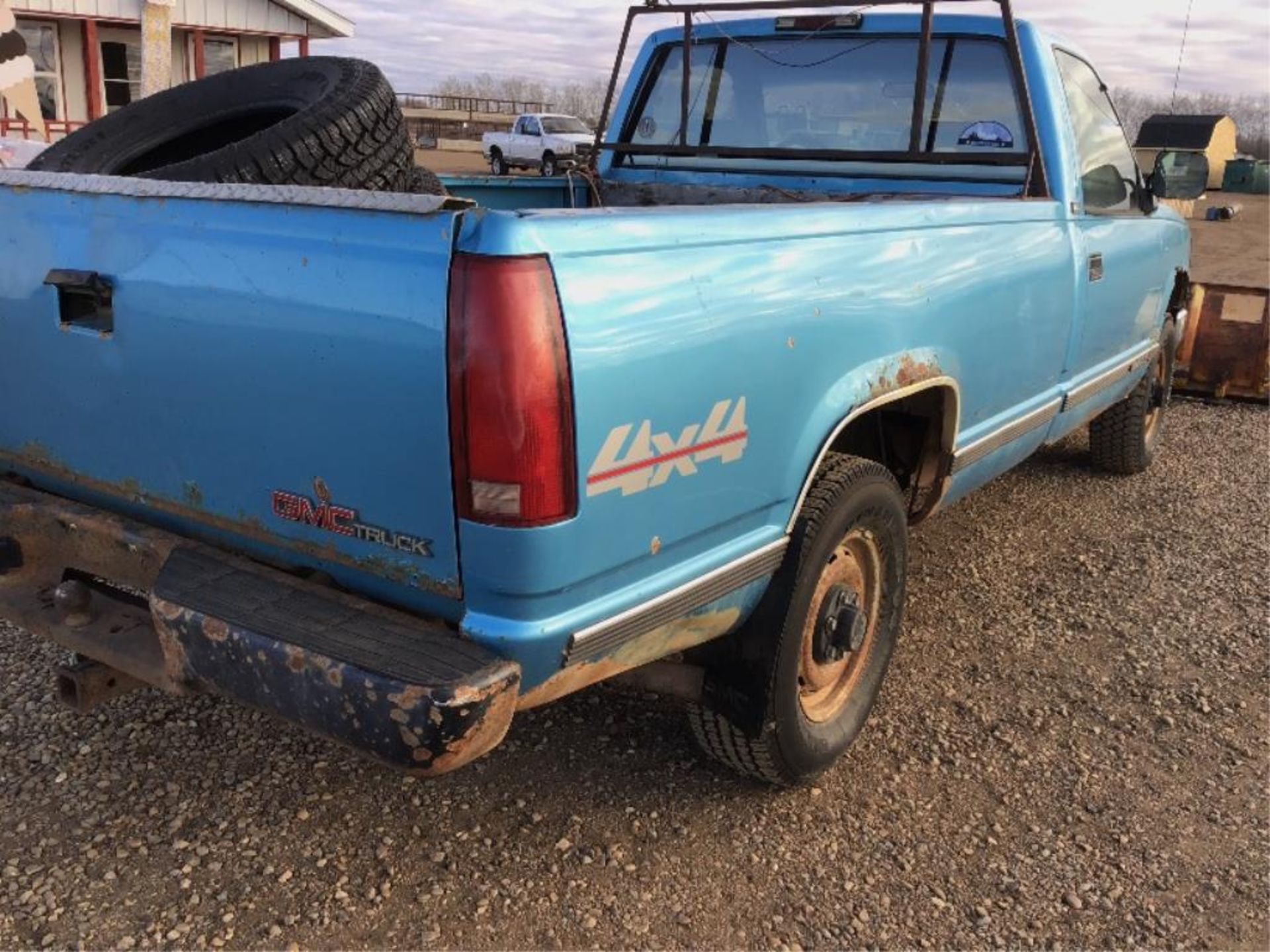 1994 GMC Heavy Half 1500 Pickup Truck VIN 1GTFK24K2RE532345 Comes with Dozer. Very Low km on New - Image 5 of 5