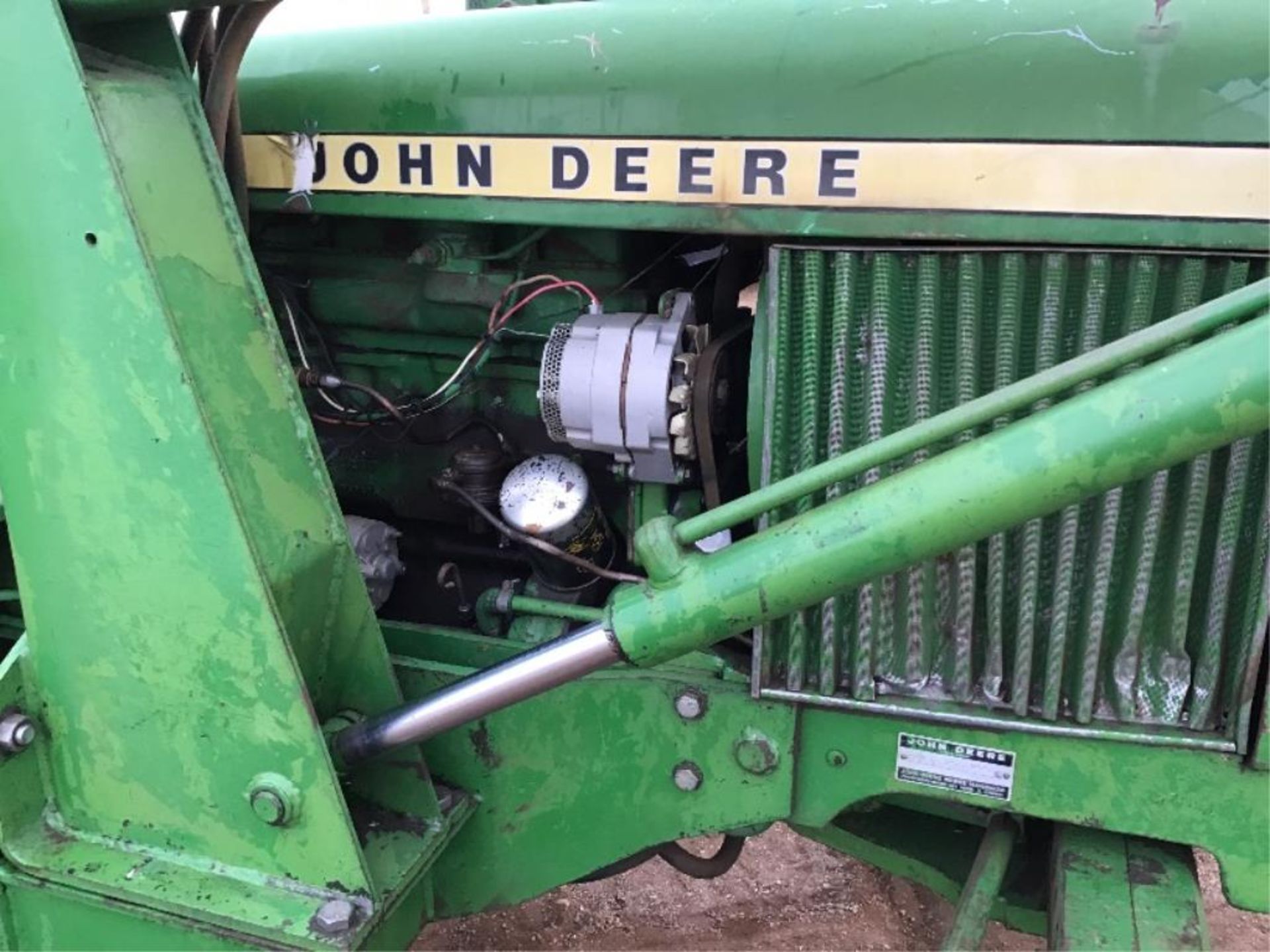 2130 John Deere 2wd Tractor c/w FEL, & 6ft Bucket, 3ph, 540PTO, Rear Wheel Weights, (No Brakes) - Image 3 of 8
