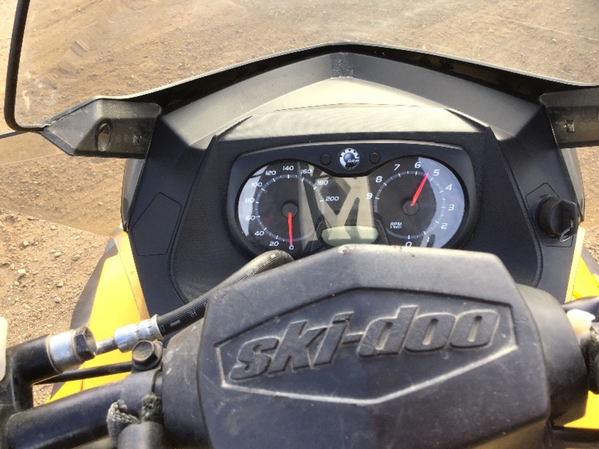 2010 Skidoo Tundra 550 Sport Snowmobile 7040km about 1000 K on new track + rebuilt engine, new crank - Image 4 of 5