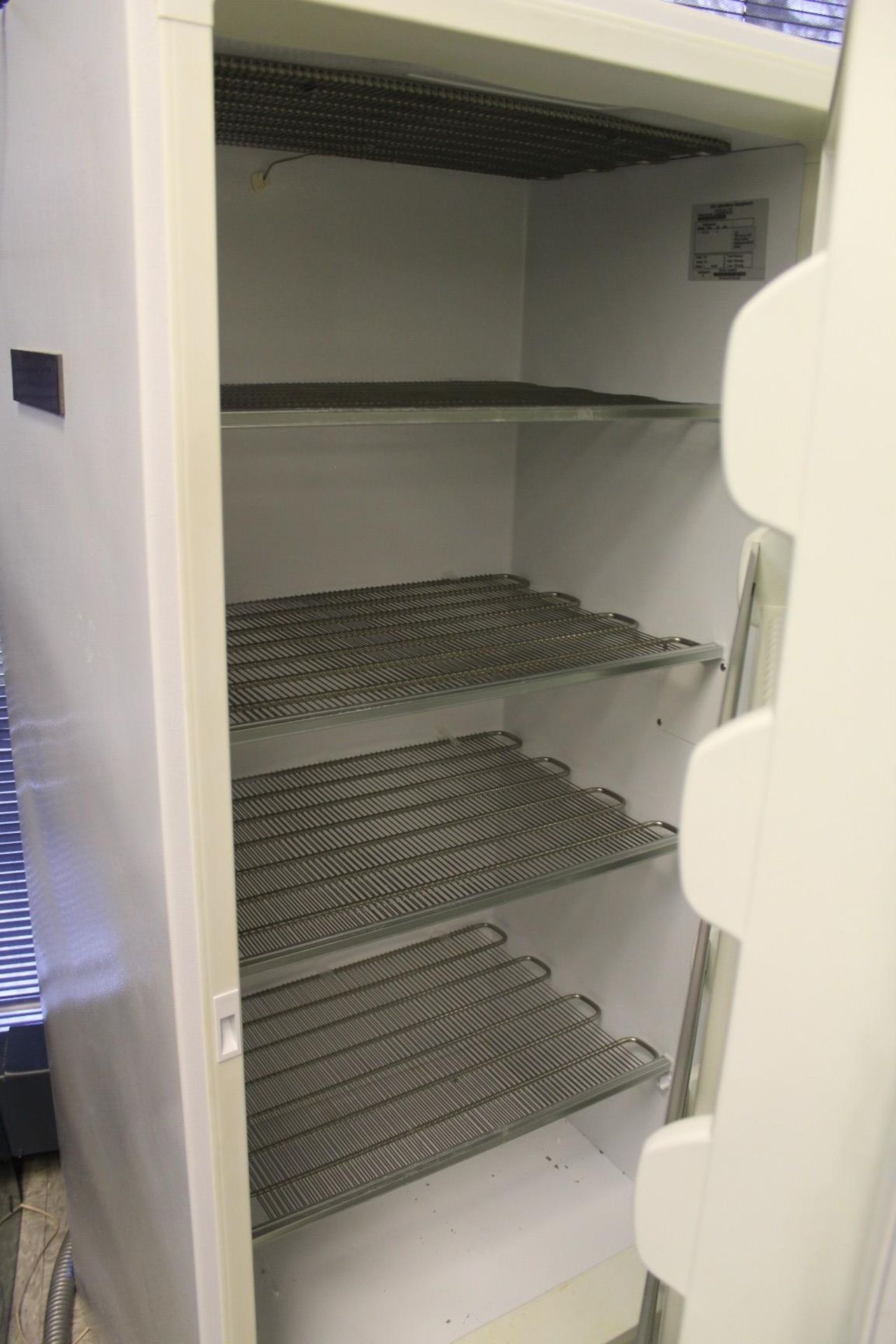 VWR/GS Laboratory Upright Freezer, M# U2020FA14 - Bild 3 aus 3