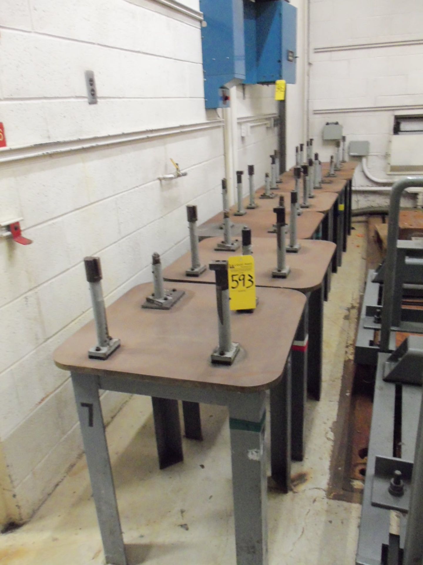 7 Heavy steel table fixtures