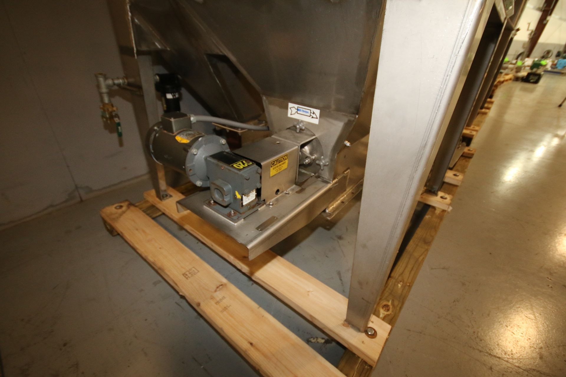 Young Industries S/S Skid-Mounted Self-Contained Filter/Bag Dump Station with Onboard 8-Bag Dust - Image 7 of 10