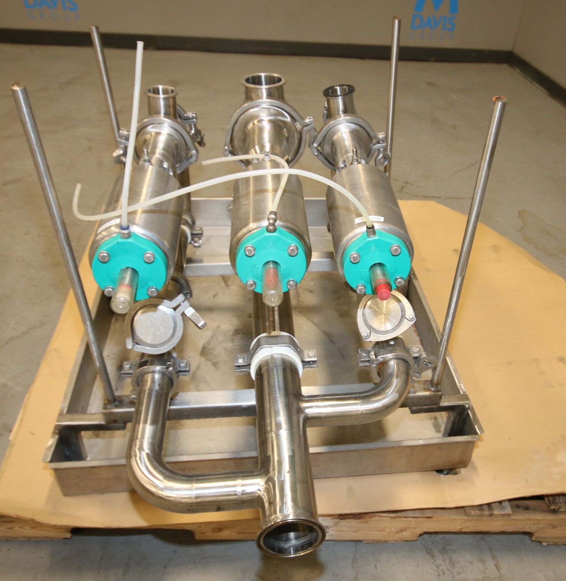 3-Valve Tri-Clover 2" S/S Air Valve Manifold / Cluster with Model 761 Valves, Includes (2) Tri- - Image 2 of 4