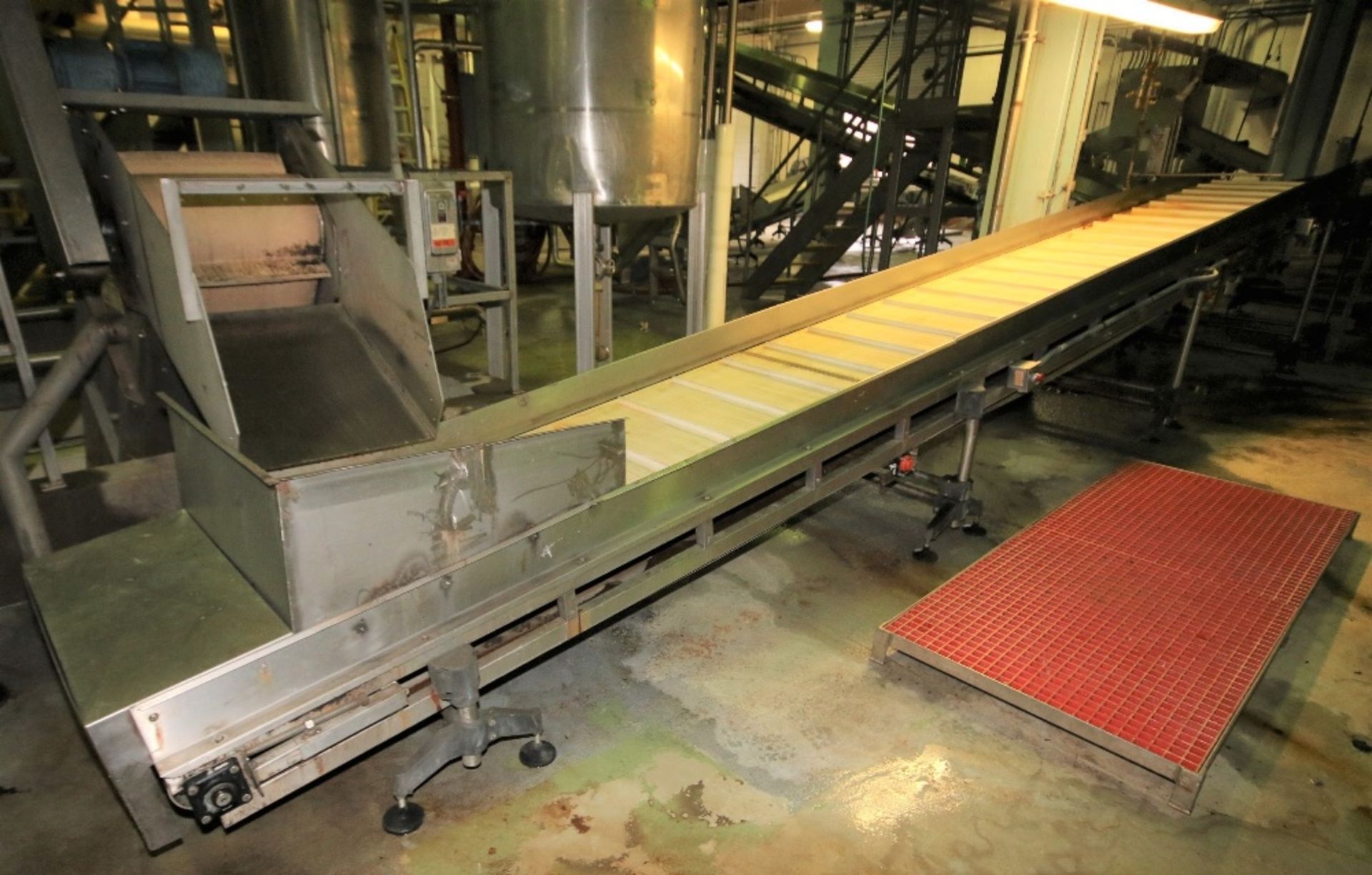 ~28 ft. L S/S Inclined Inspection Conveyor System, with 34" W Belt with 12" Flights, S/S - Image 4 of 5